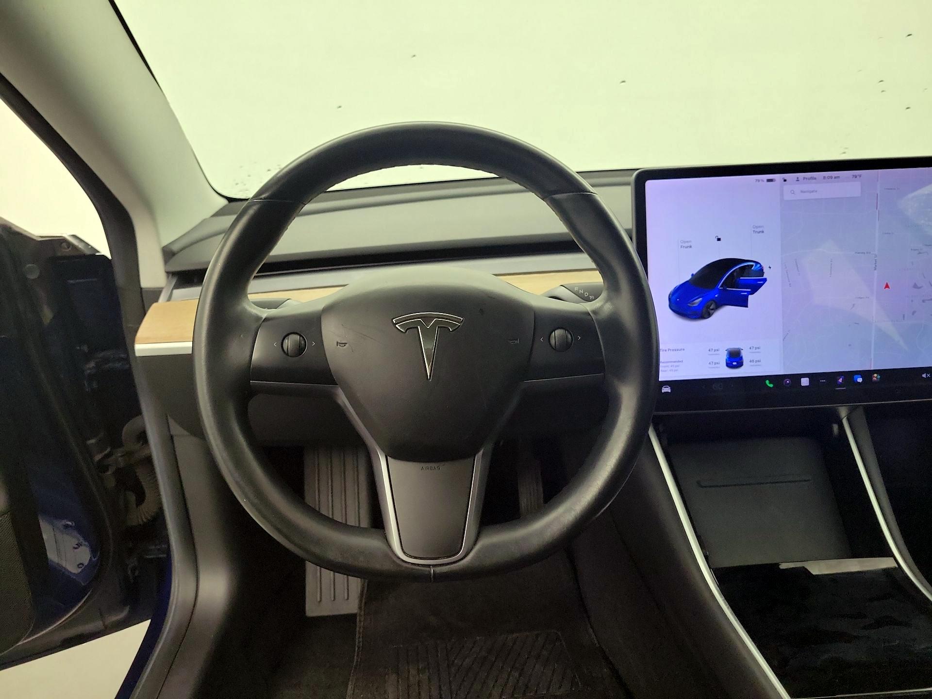 Thumbnail: 2018 Tesla Model 3 - 10