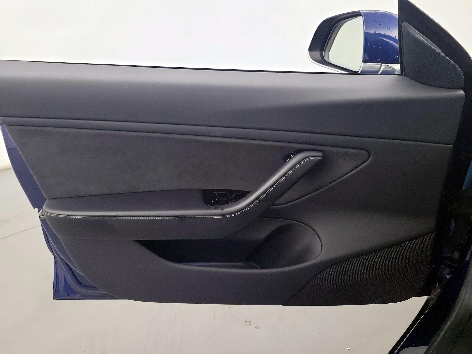 Thumbnail: 2018 Tesla Model 3 - 12