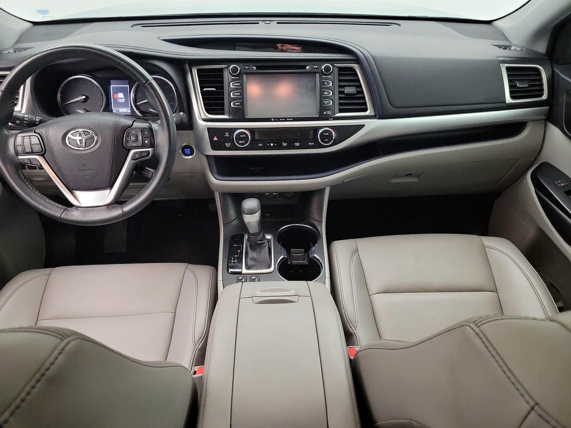Thumbnail: 2019 Toyota Highlander - 9