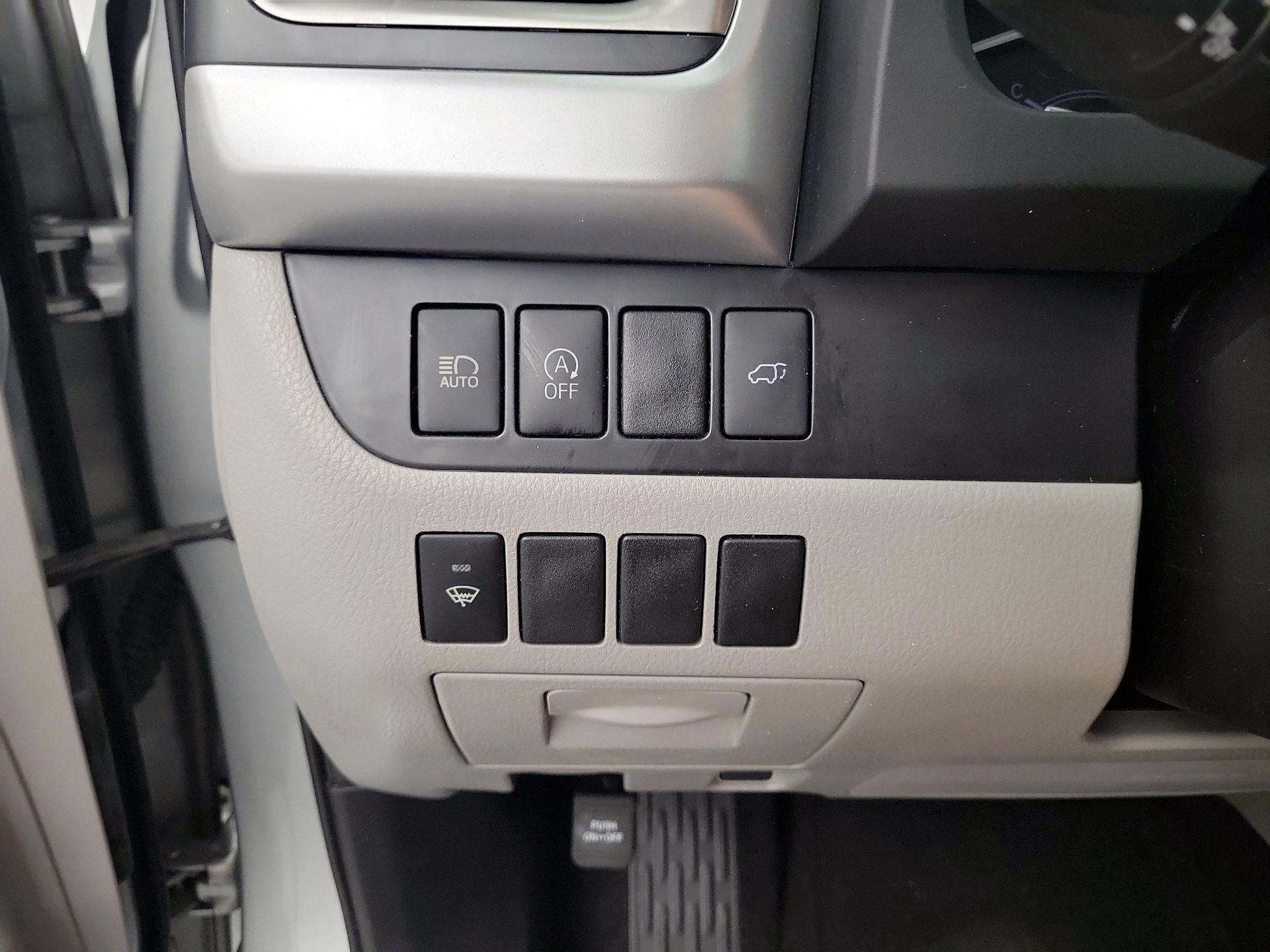 Thumbnail: 2019 Toyota Highlander - 13