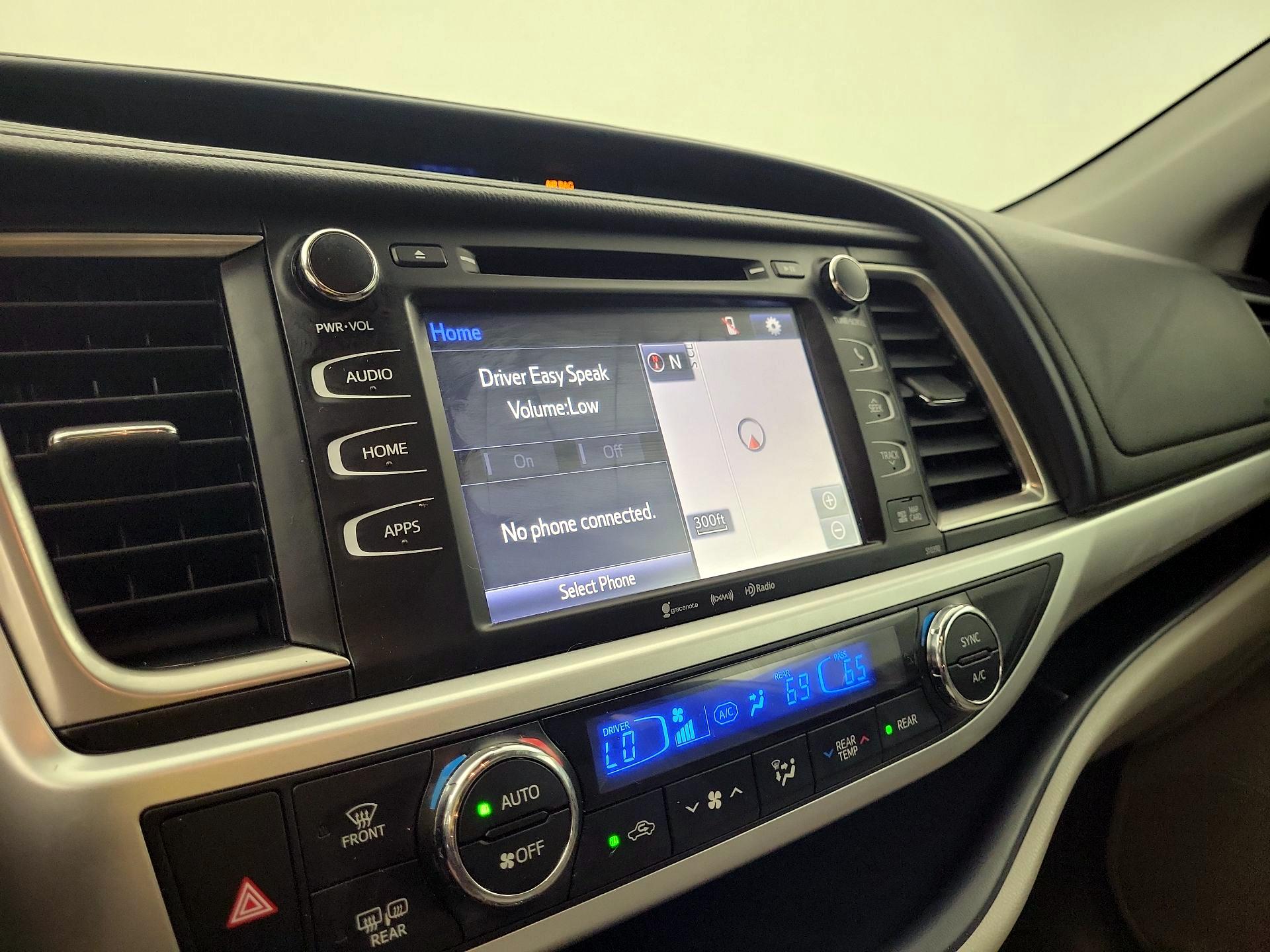 Thumbnail: 2019 Toyota Highlander - 15