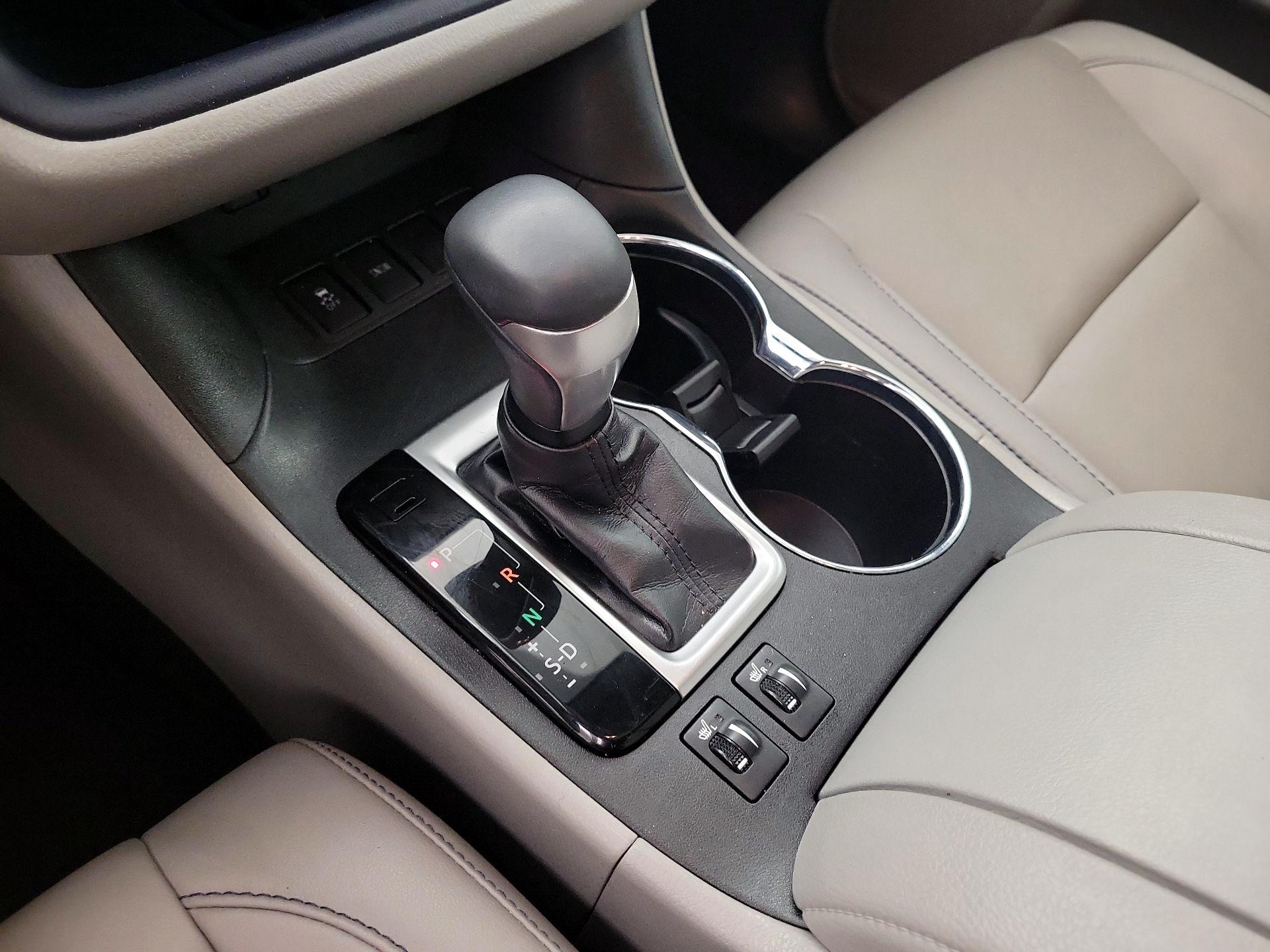 Thumbnail: 2019 Toyota Highlander - 17