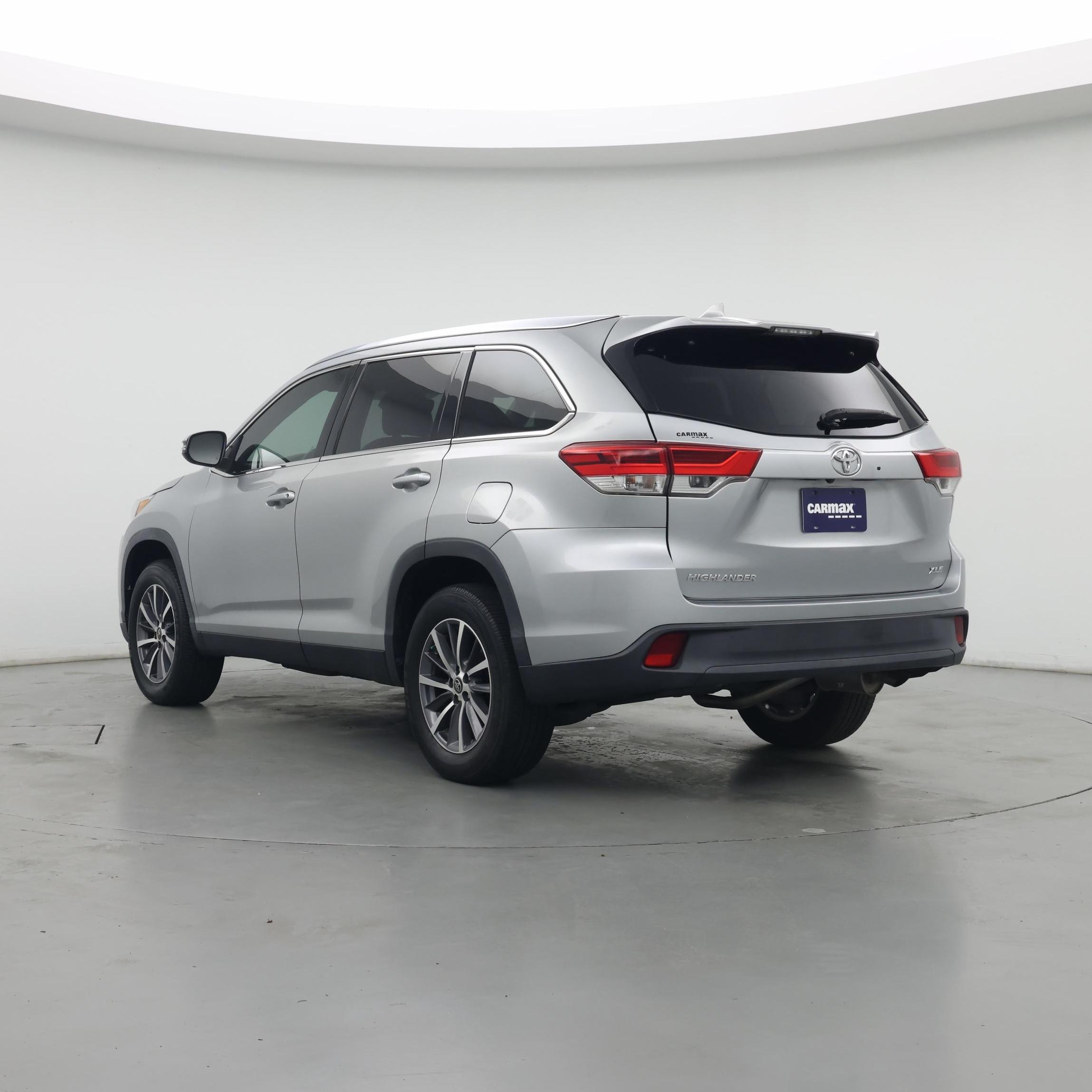 Thumbnail: 2019 Toyota Highlander - 2