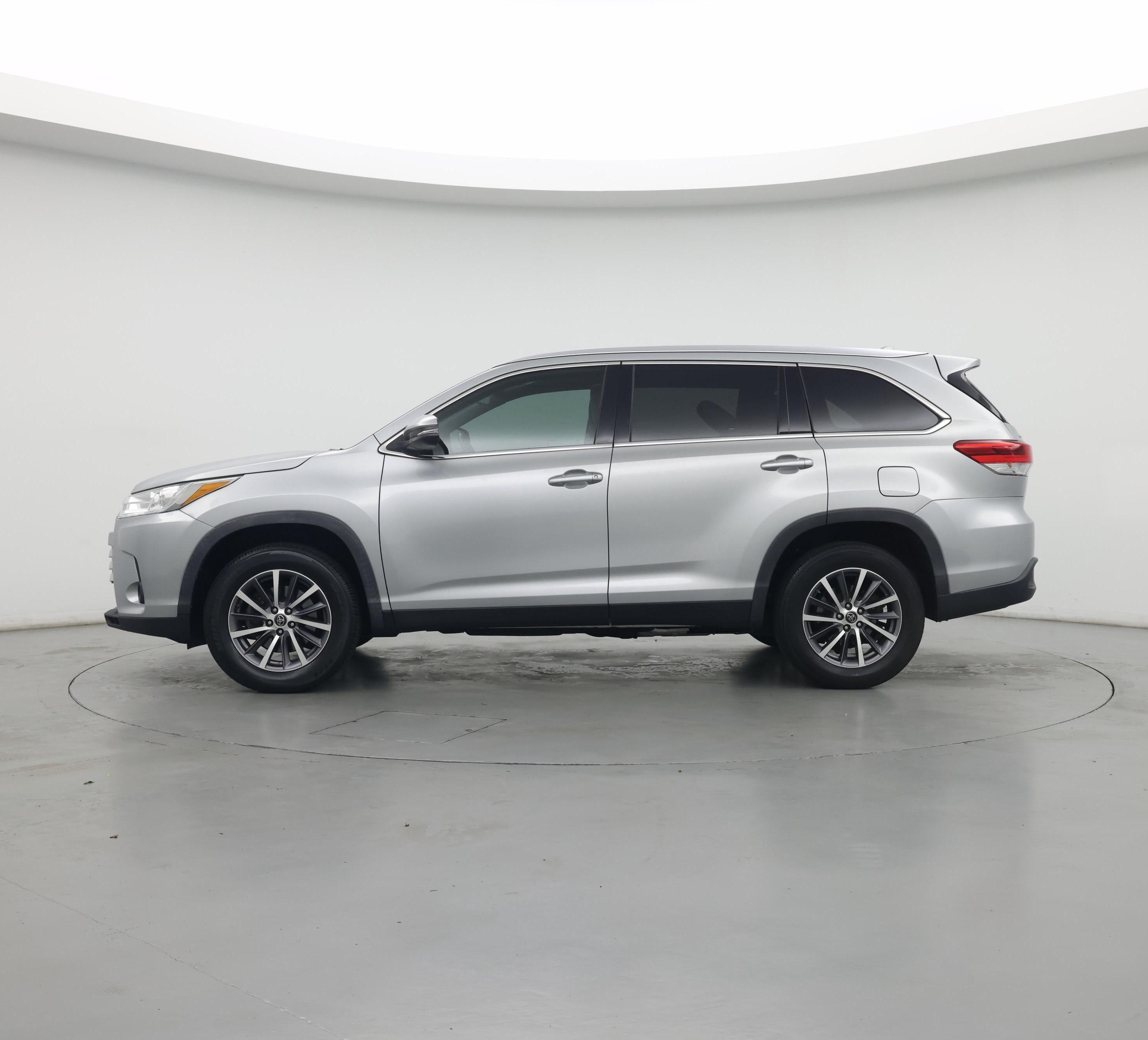 Thumbnail: 2019 Toyota Highlander - 3