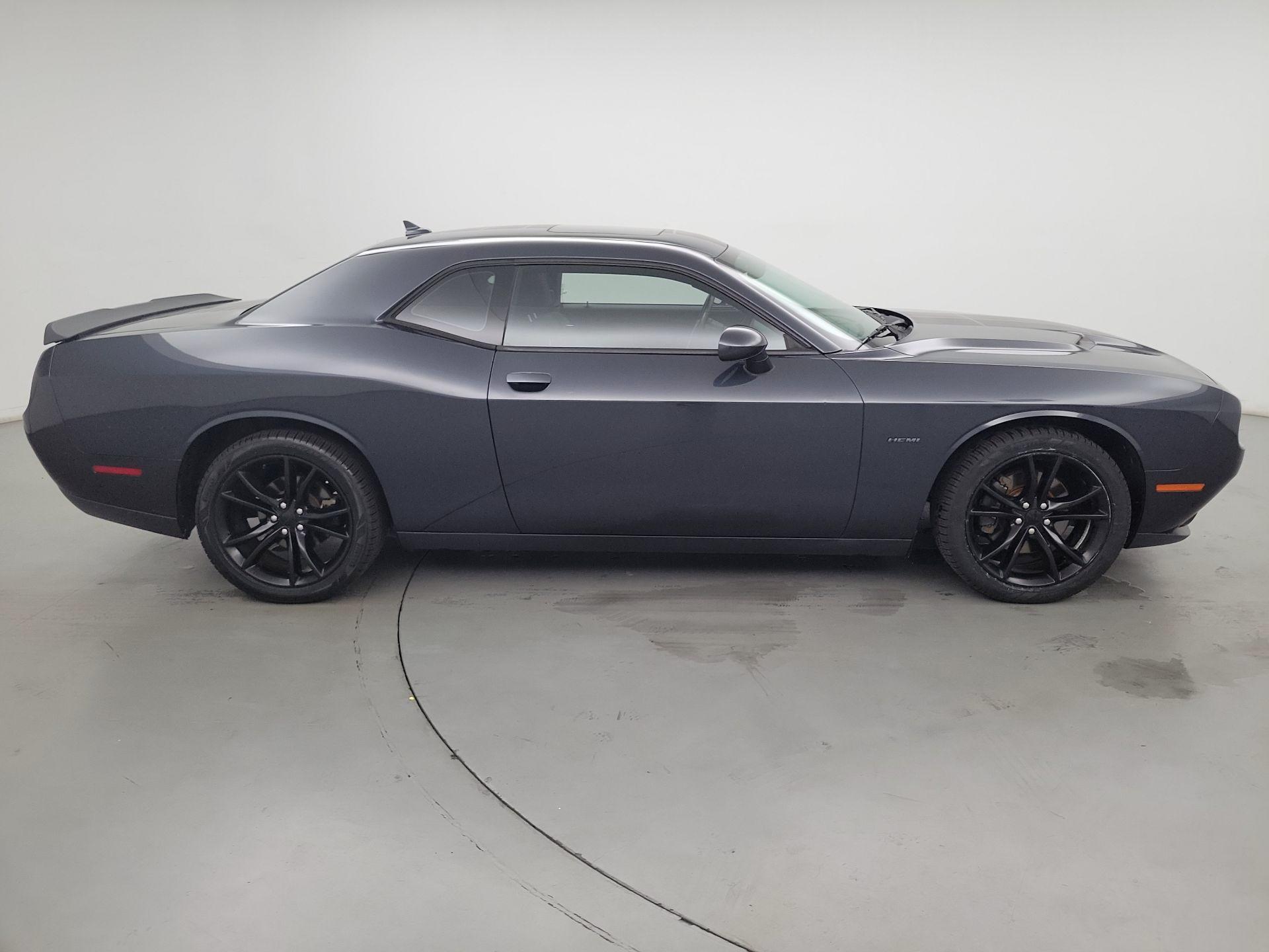 Thumbnail: 2016 Dodge Challenger - 4