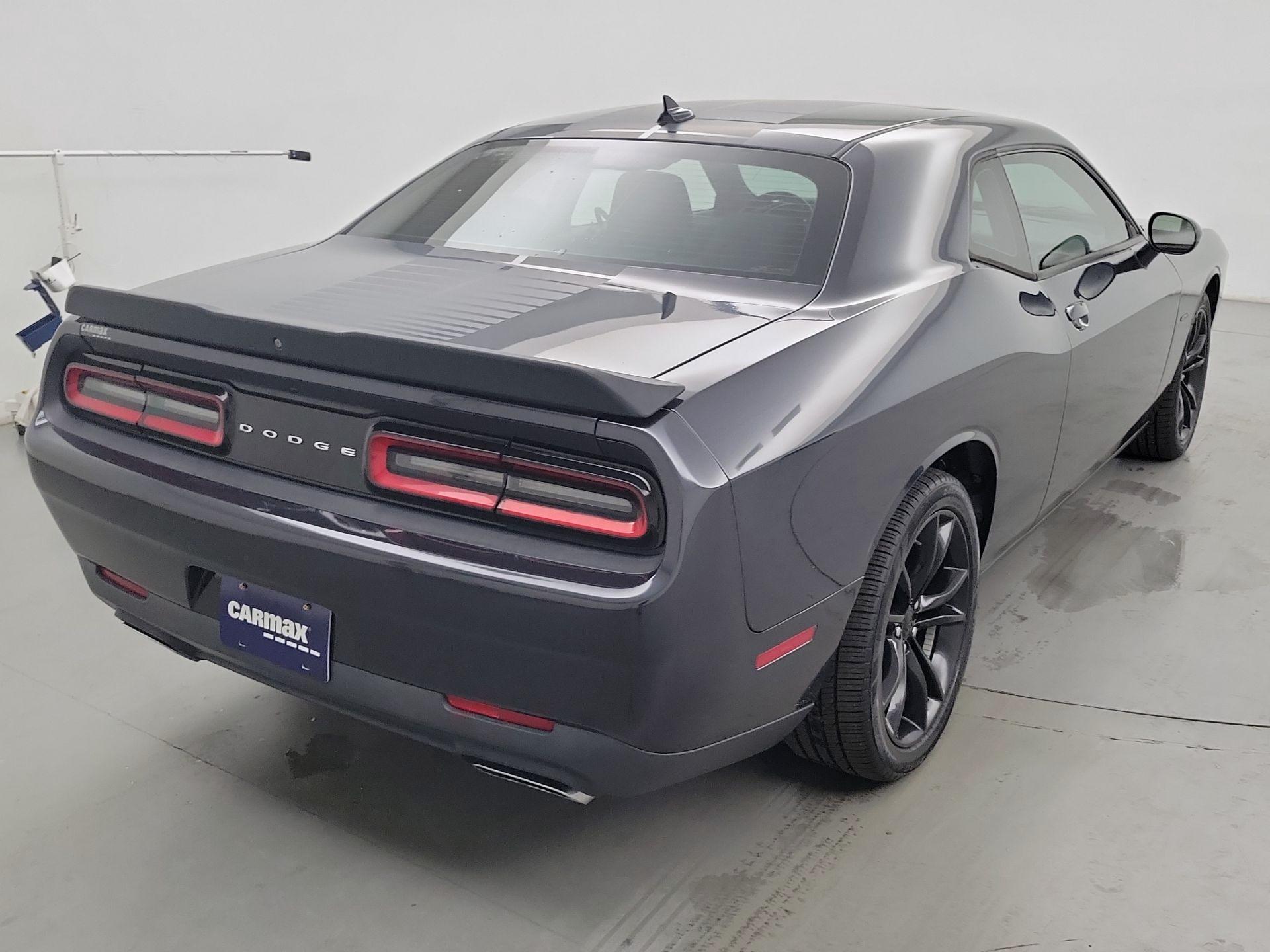 Thumbnail: 2016 Dodge Challenger - 5