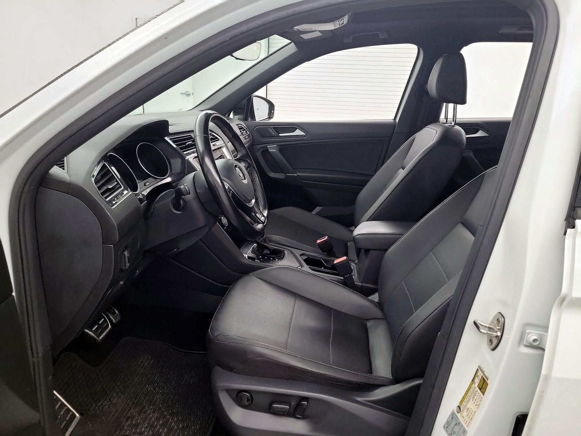 Thumbnail: 2020 Volkswagen Tiguan - 11