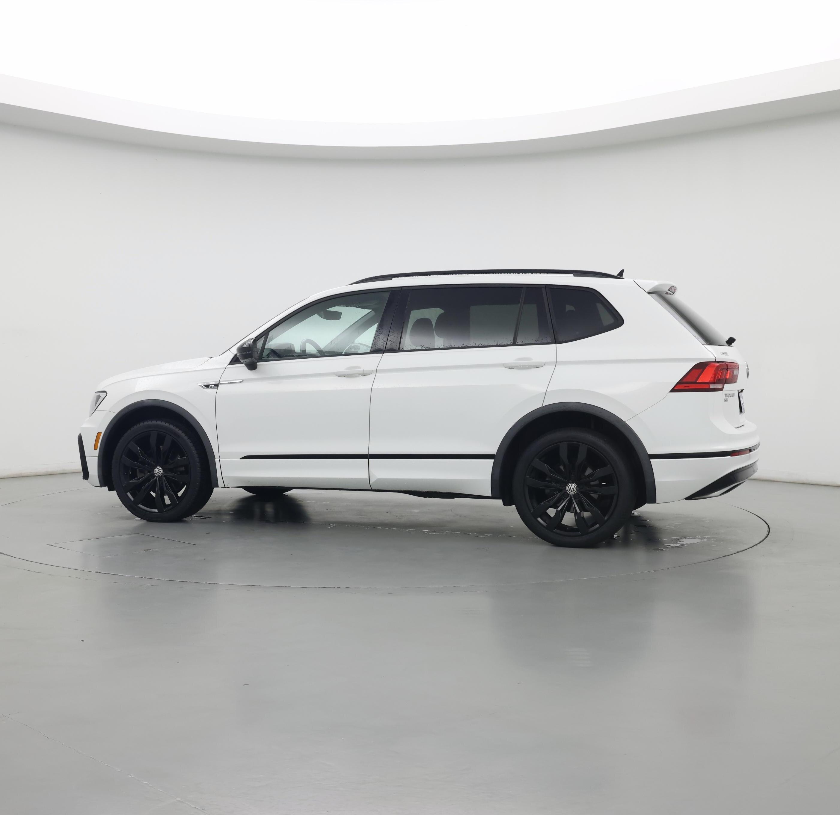 Thumbnail: 2020 Volkswagen Tiguan - 4