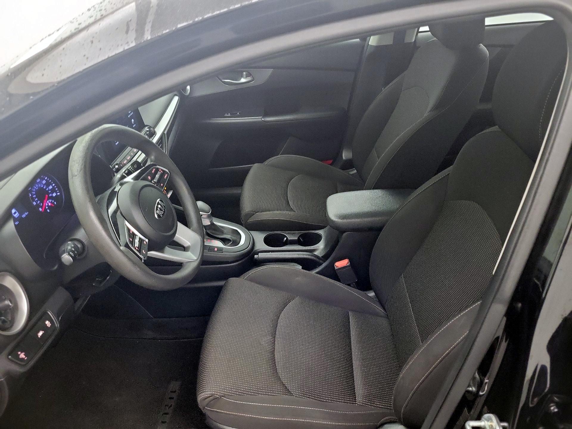 Thumbnail: 2020 Kia Forte - 11