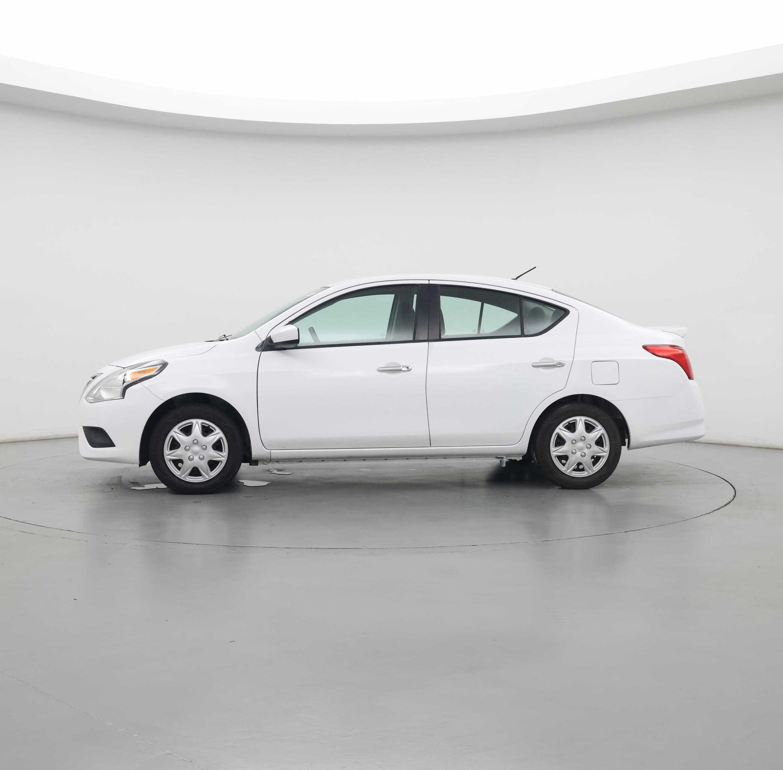 Thumbnail: 2018 Nissan Versa - 3