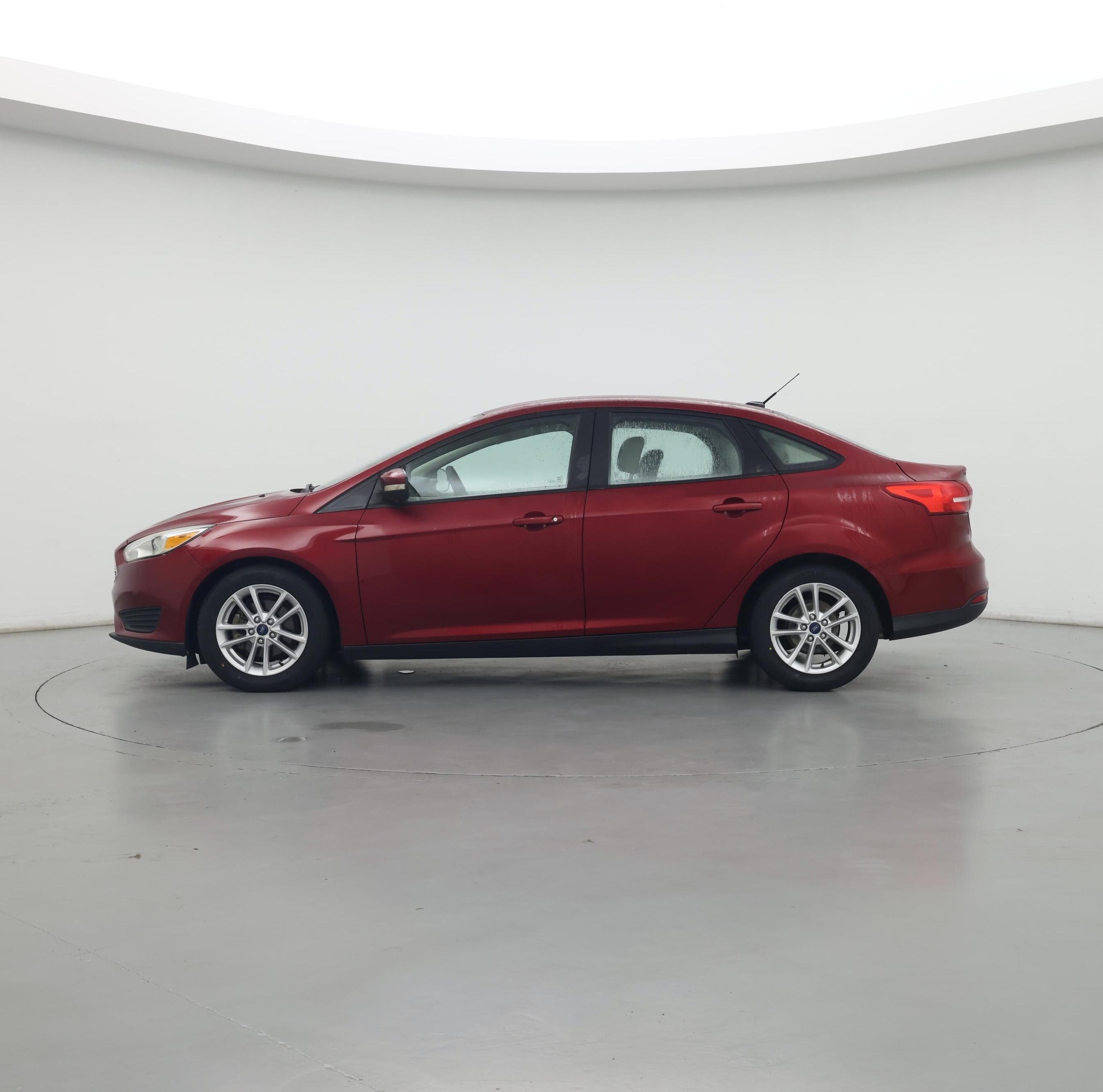 Thumbnail: 2016 Ford Focus - 3