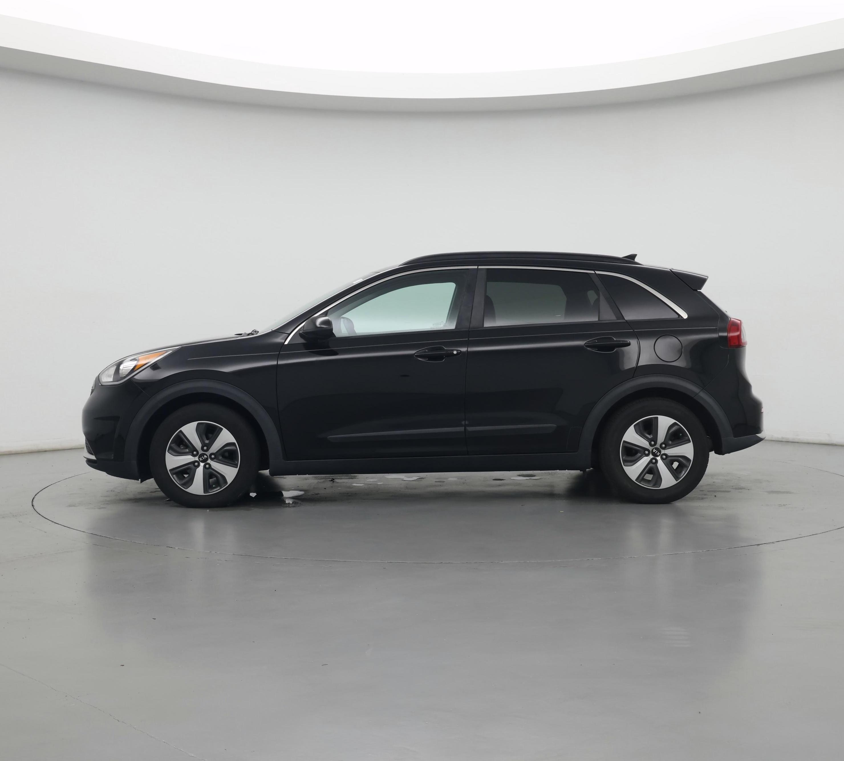 Thumbnail: 2017 Kia Niro - 5