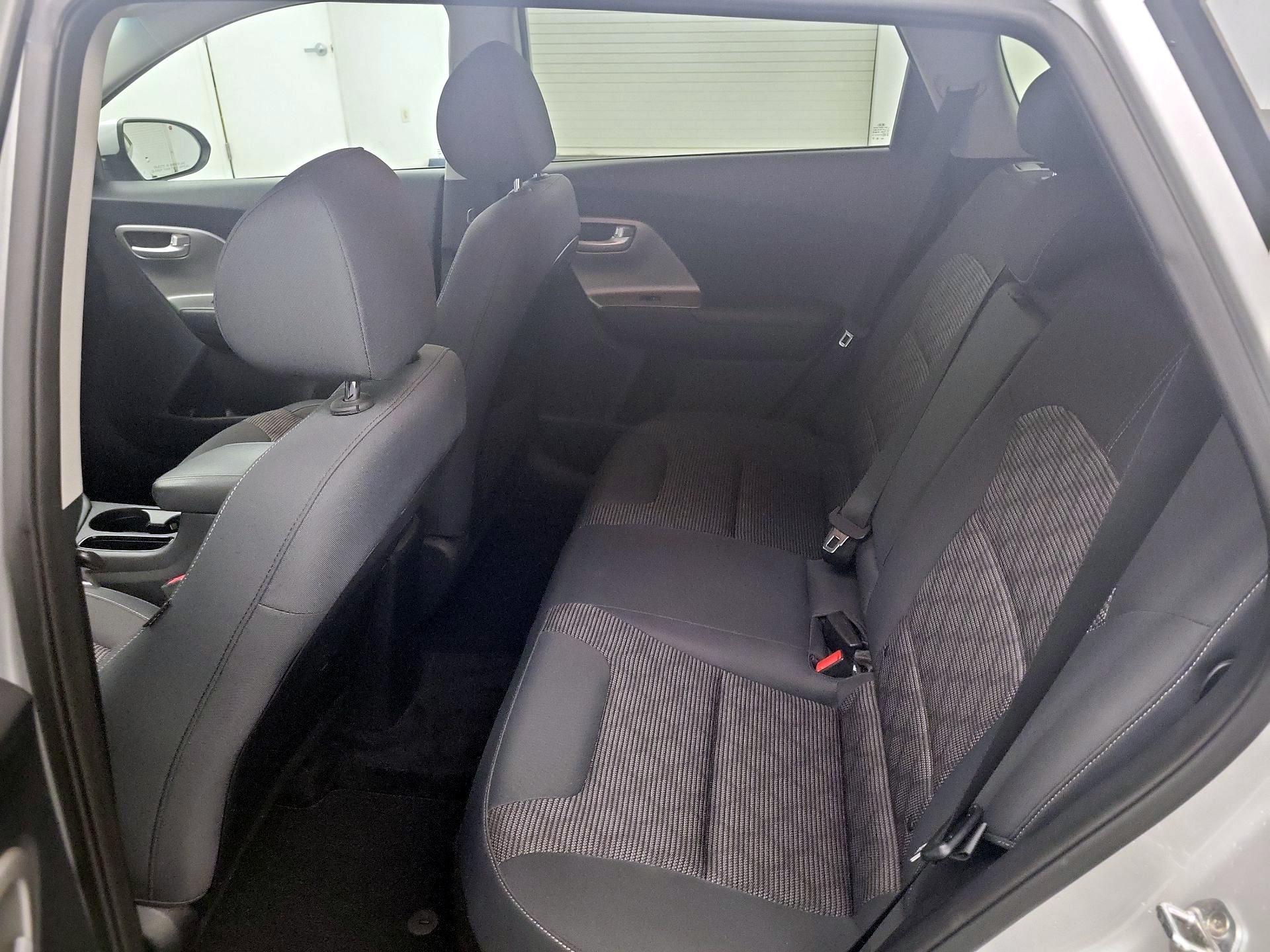 Thumbnail: 2019 Kia Niro - 19