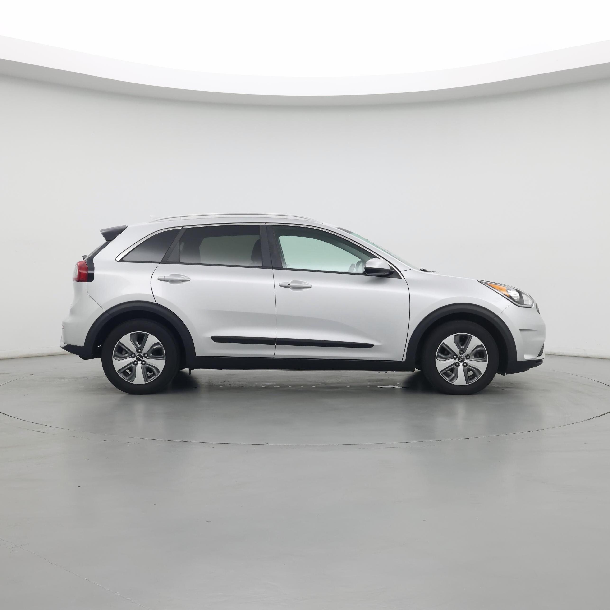 Thumbnail: 2019 Kia Niro - 7
