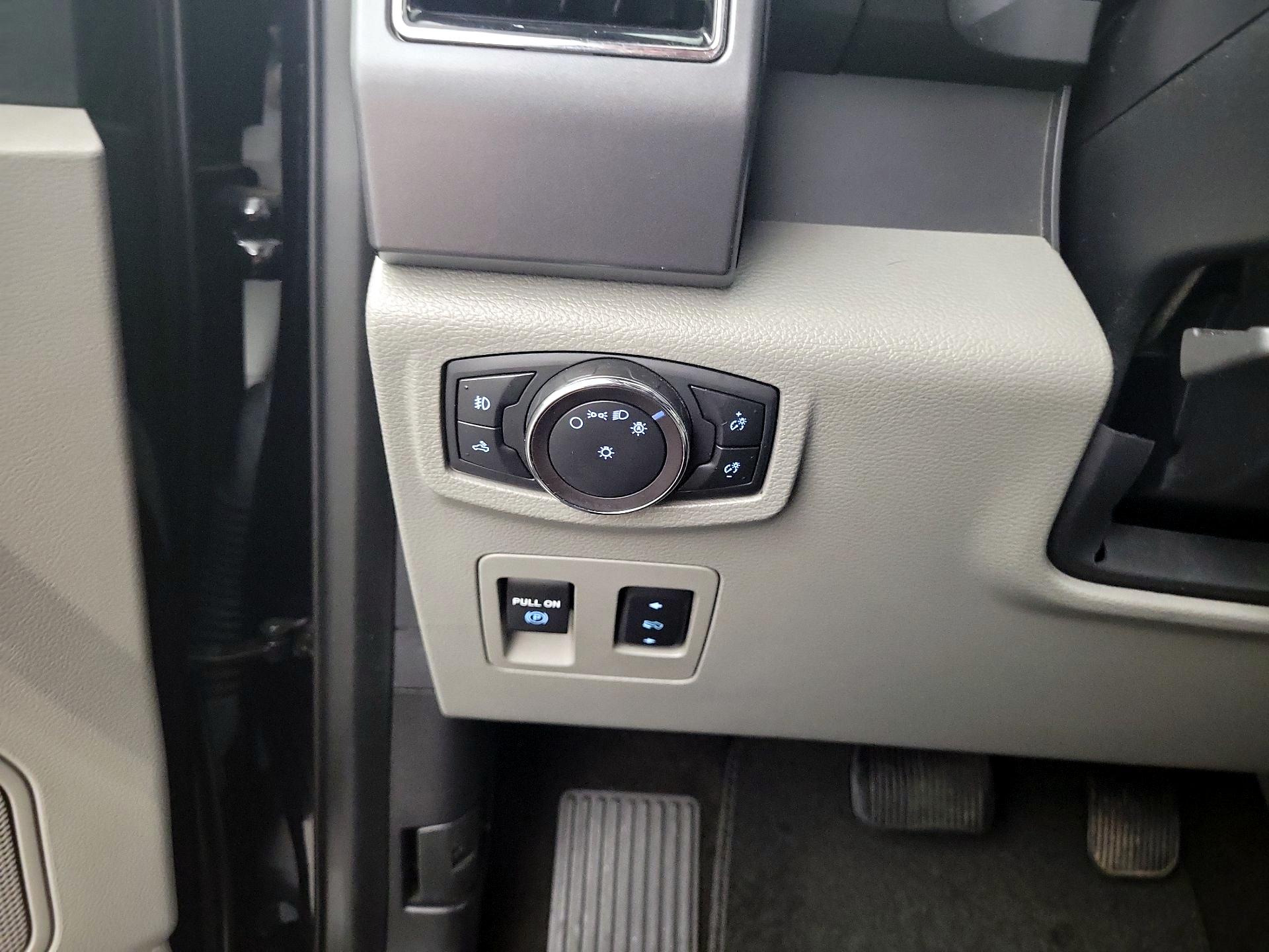 Thumbnail: 2019 Ford F-150 - 13
