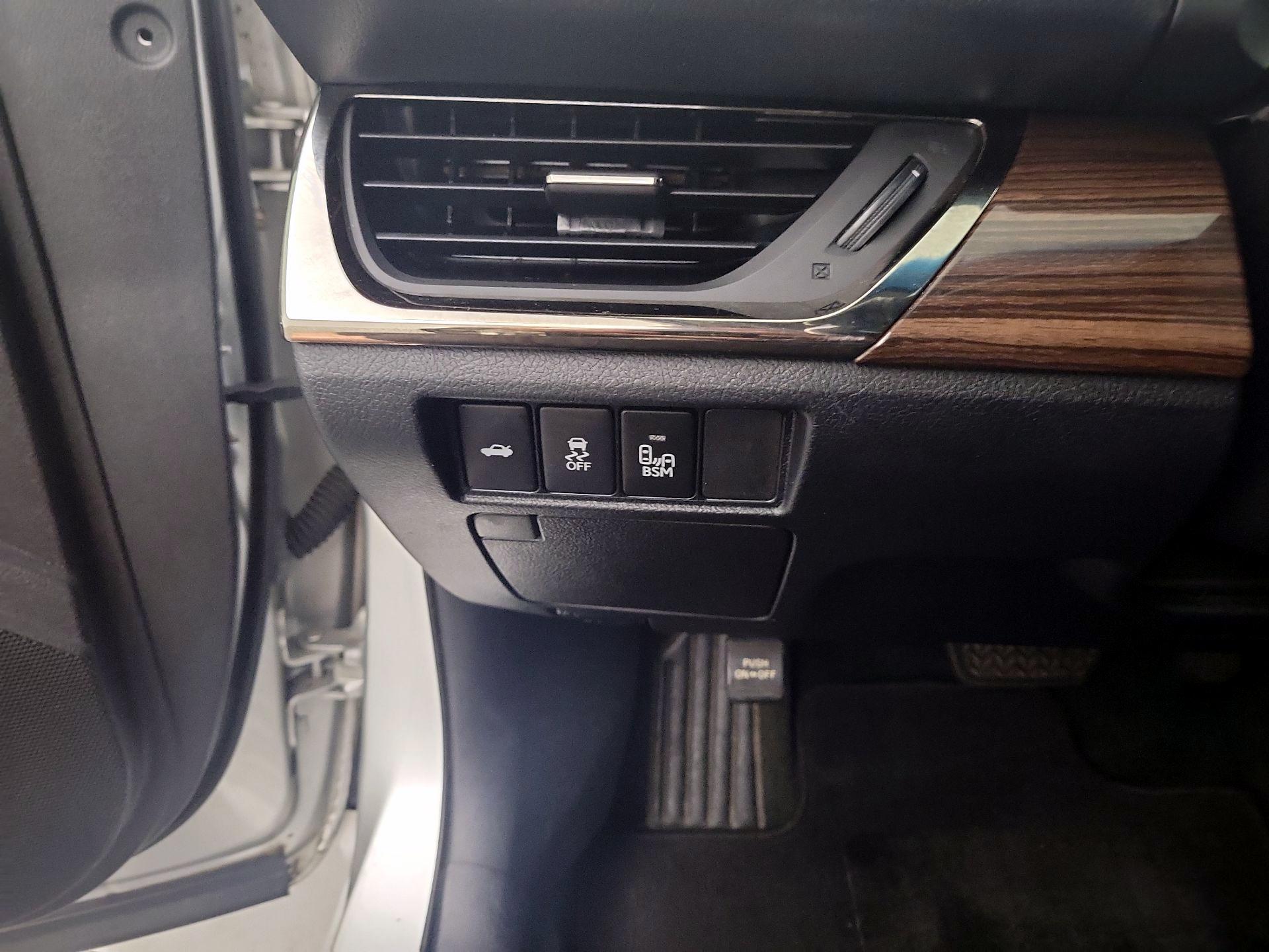 Thumbnail: 2013 Toyota Avalon - 13