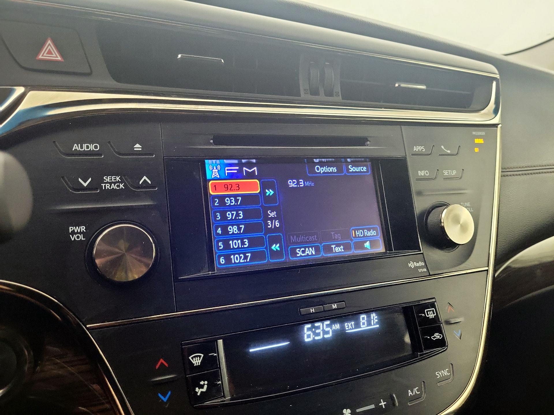 Thumbnail: 2013 Toyota Avalon - 16