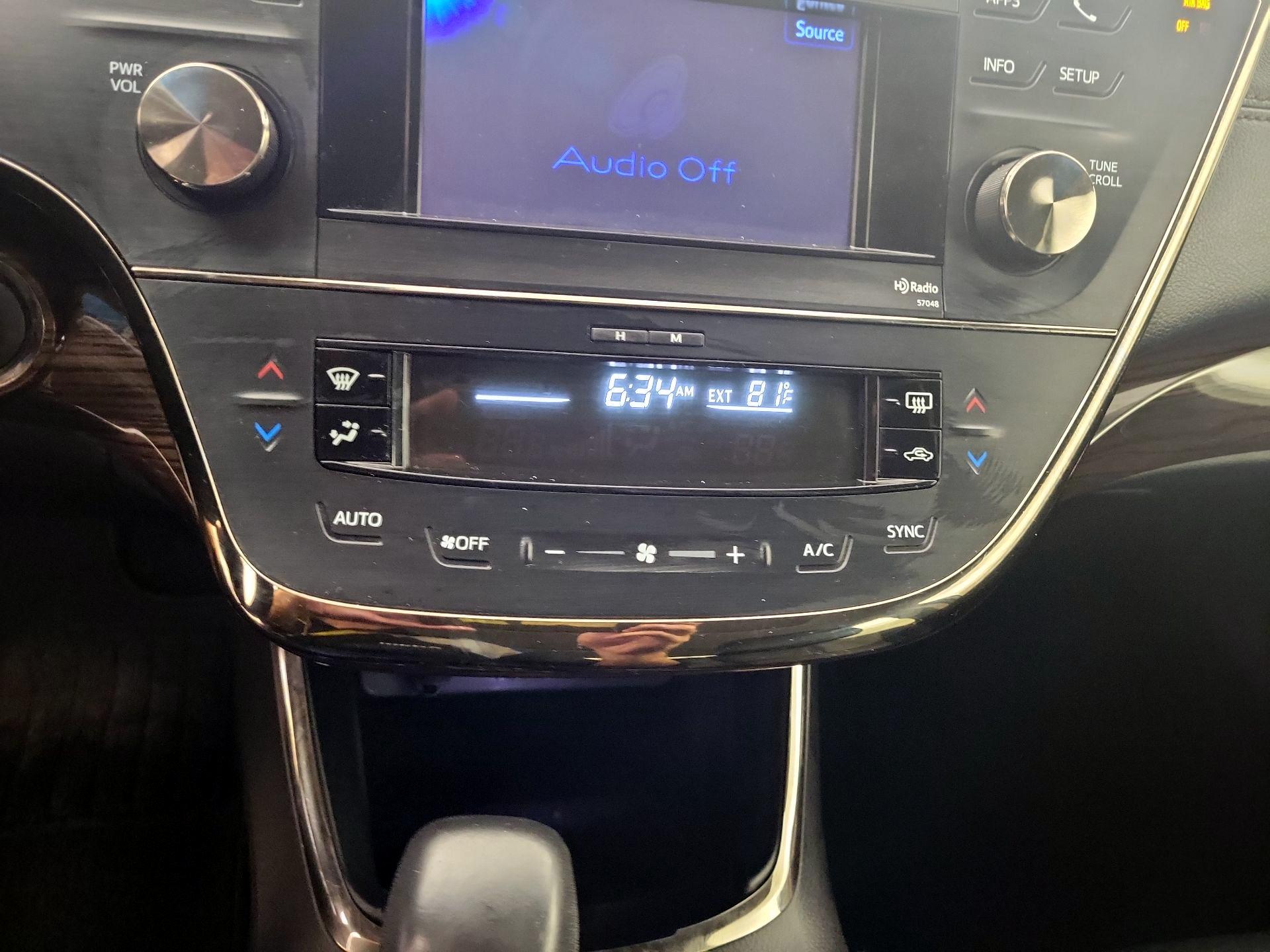 Thumbnail: 2013 Toyota Avalon - 17