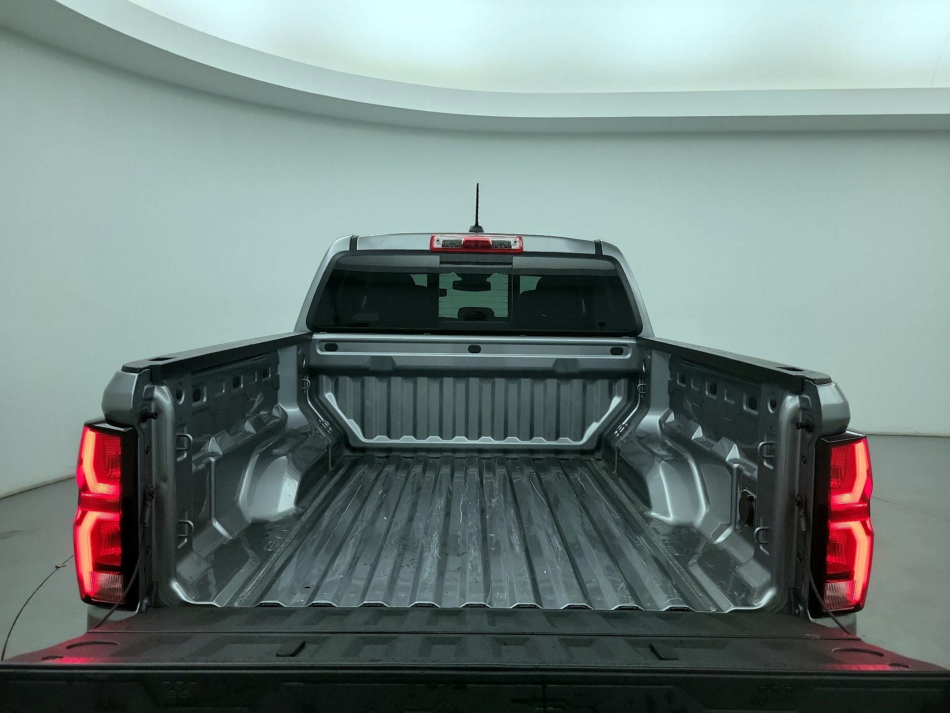 Thumbnail: 2024 Chevrolet Colorado - 20
