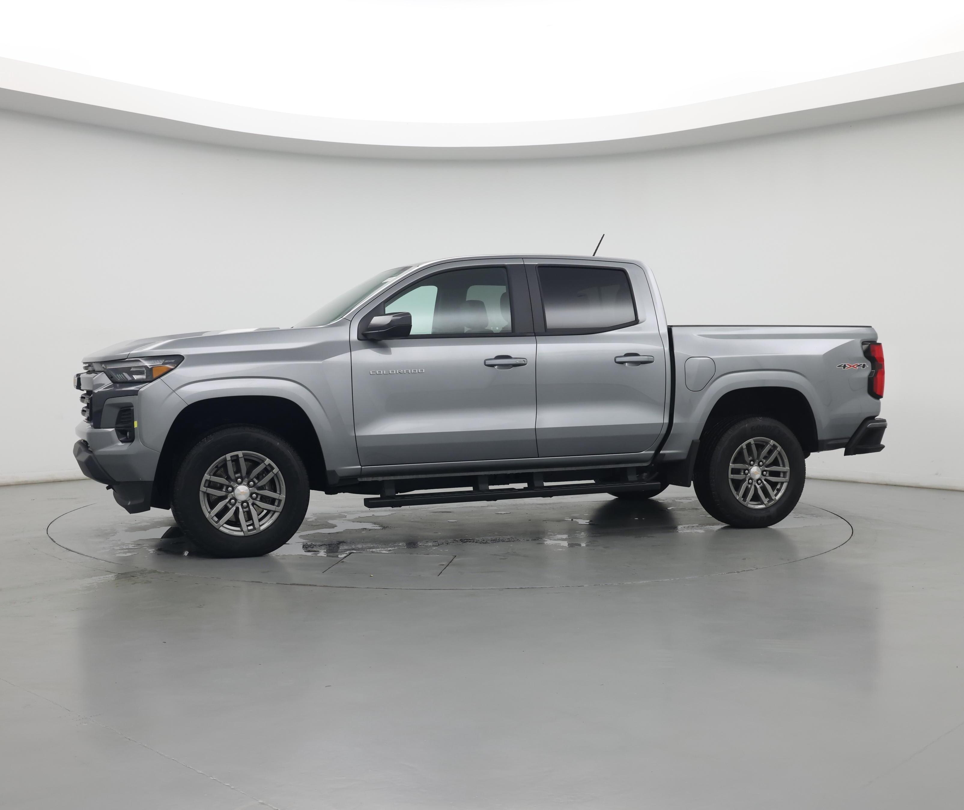 Thumbnail: 2024 Chevrolet Colorado - 4