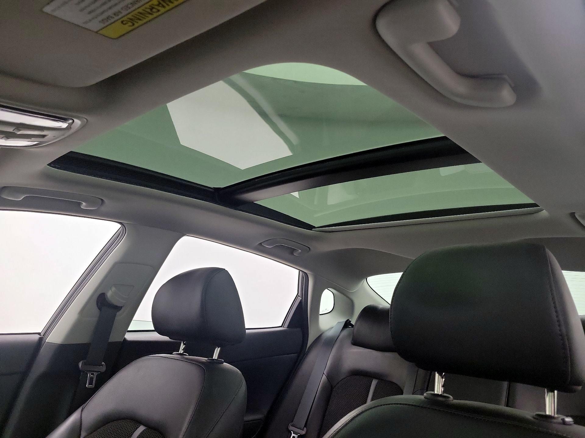Thumbnail: 2019 Kia Optima - 19