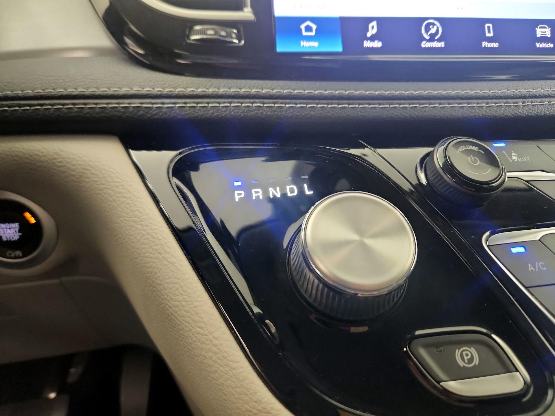 Thumbnail: 2022 Chrysler Pacifica - 17