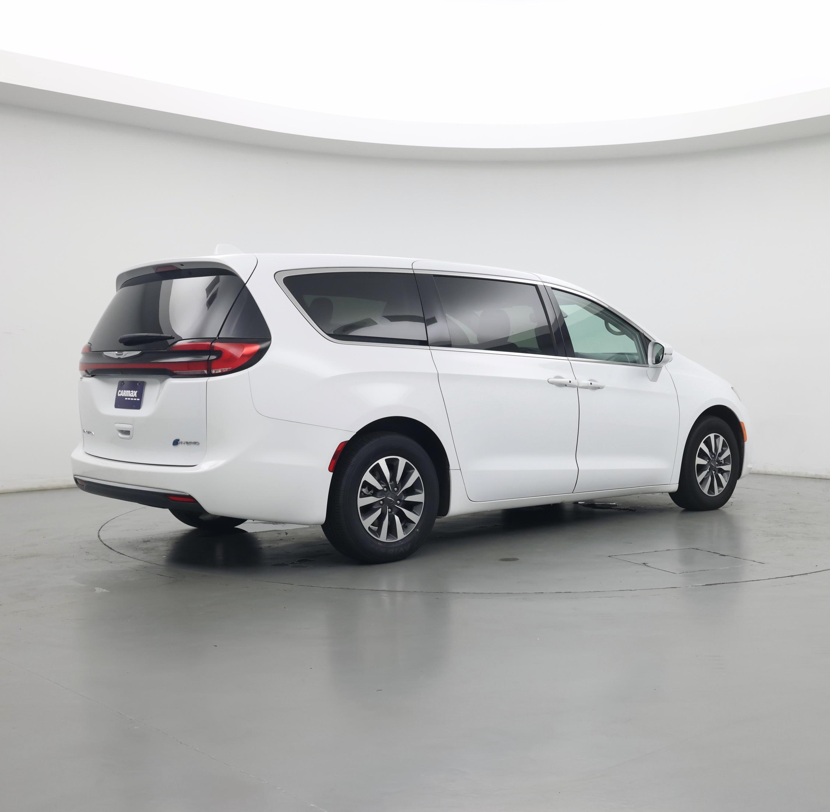 Thumbnail: 2022 Chrysler Pacifica - 2