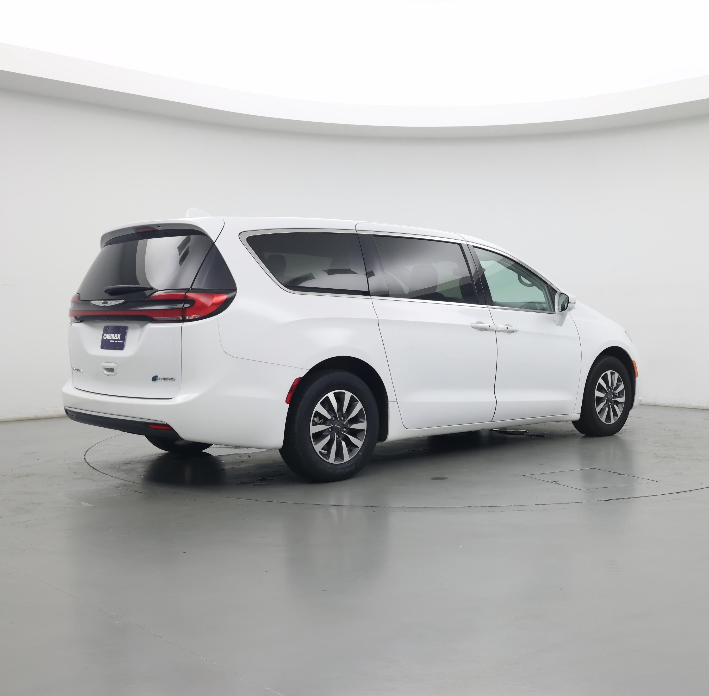 Thumbnail: 2022 Chrysler Pacifica - 7