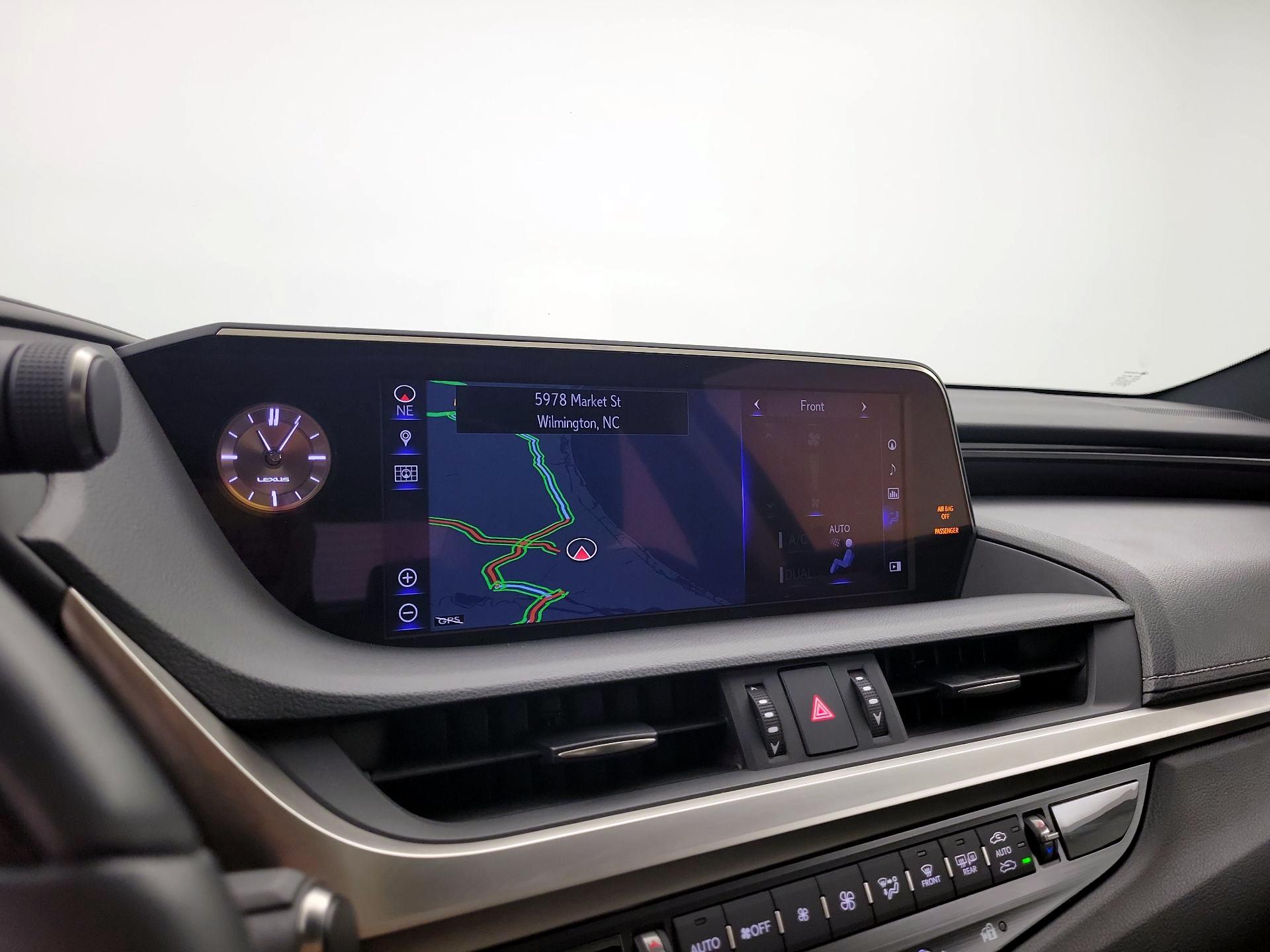 Thumbnail: 2019 Lexus ES - 13