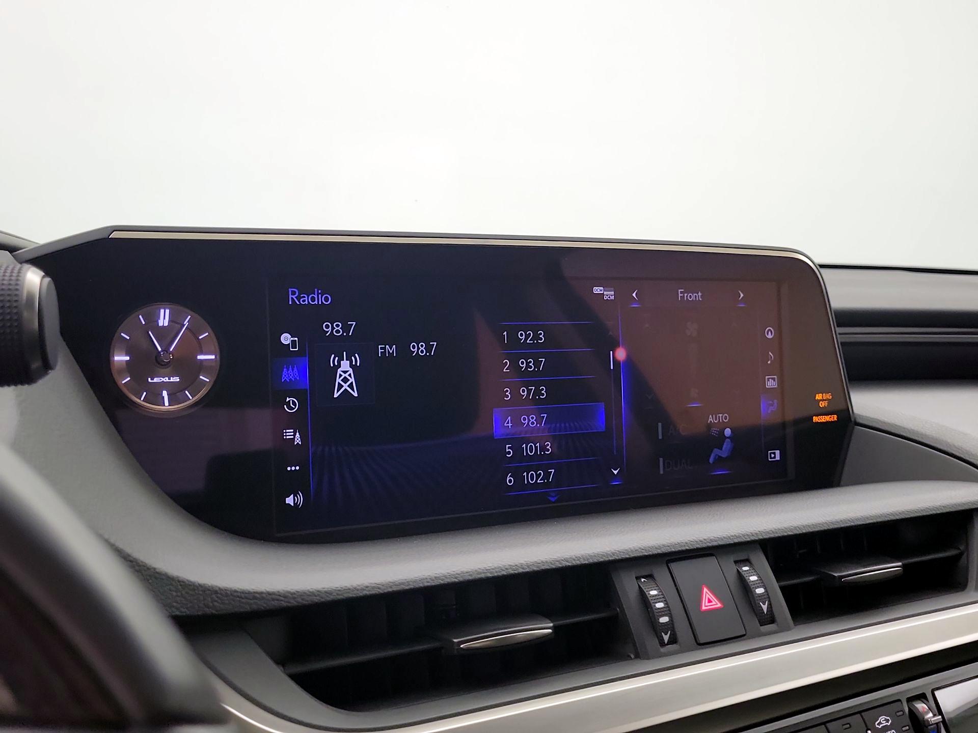 Thumbnail: 2019 Lexus ES - 15