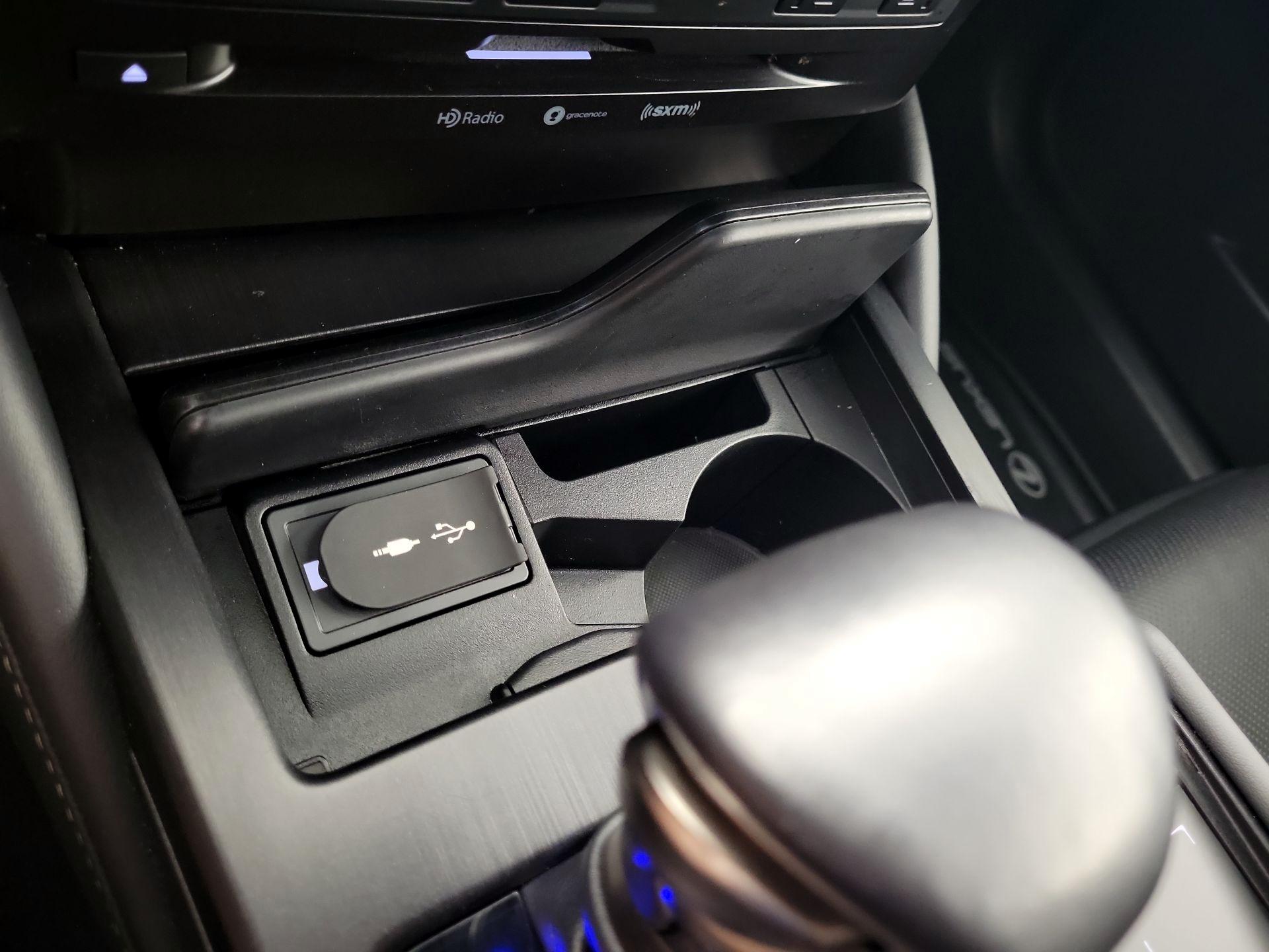 Thumbnail: 2019 Lexus ES - 18