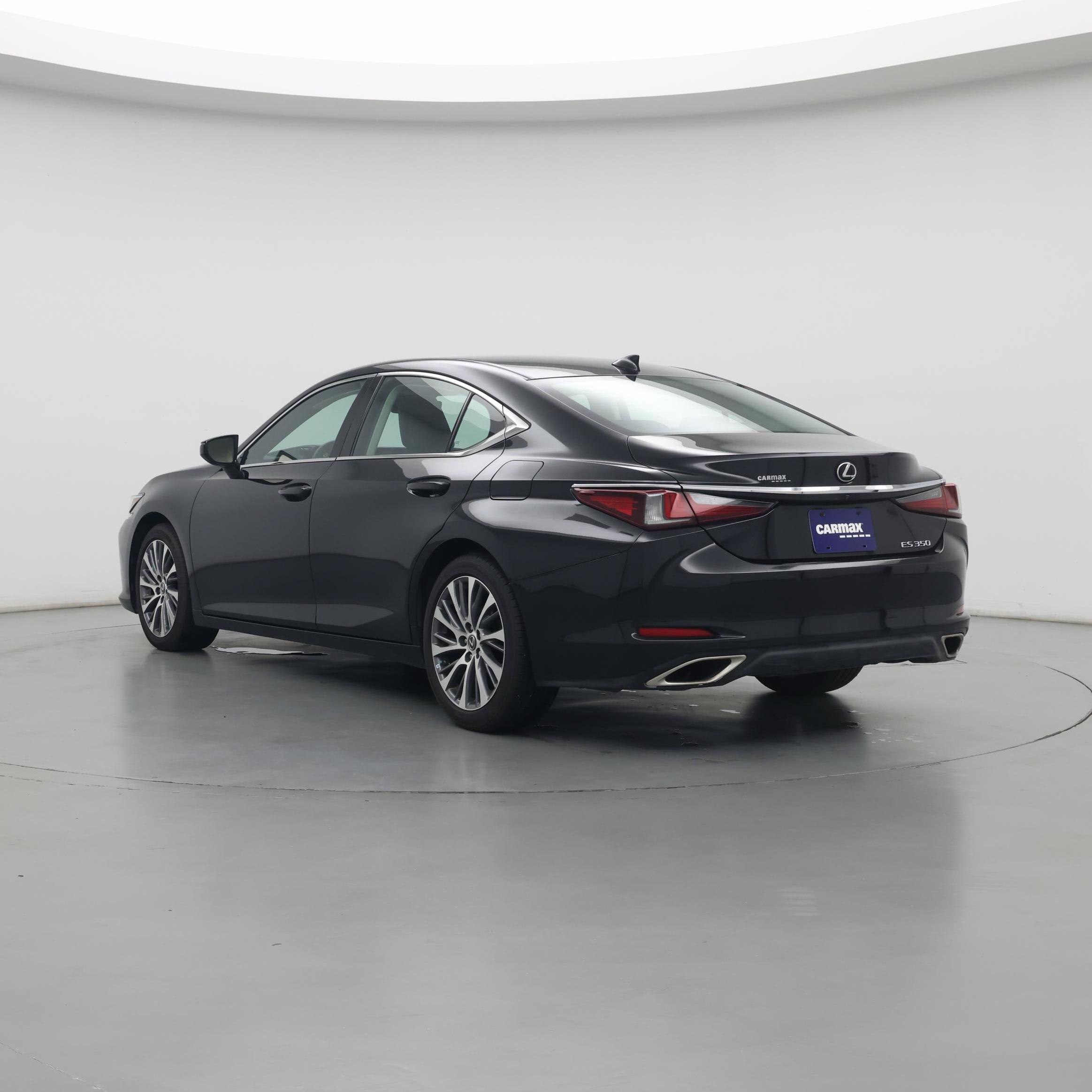 Thumbnail: 2019 Lexus ES - 2