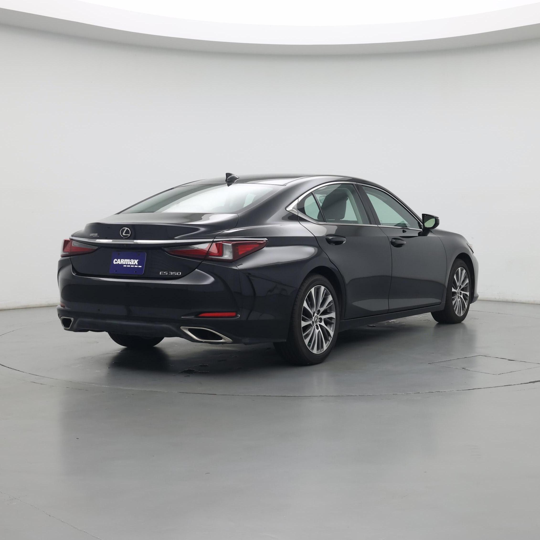 Thumbnail: 2019 Lexus ES - 8