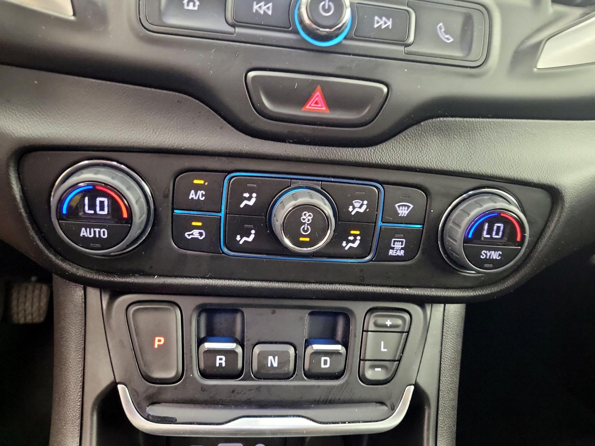 Thumbnail: 2019 GMC Terrain - 16