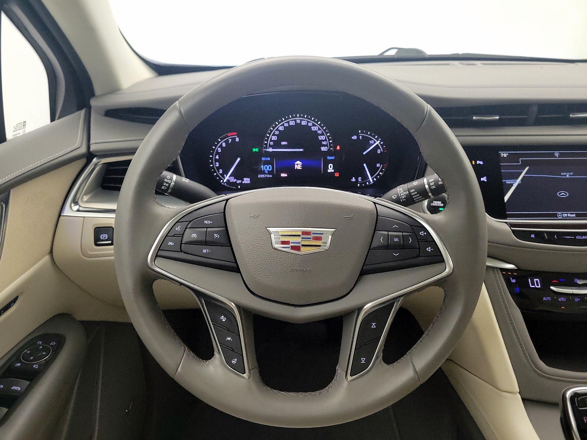 Thumbnail: 2017 Cadillac XT5 - 10