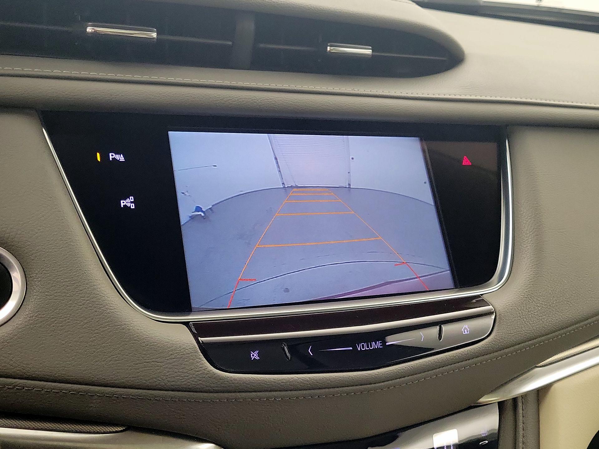 Thumbnail: 2017 Cadillac XT5 - 15