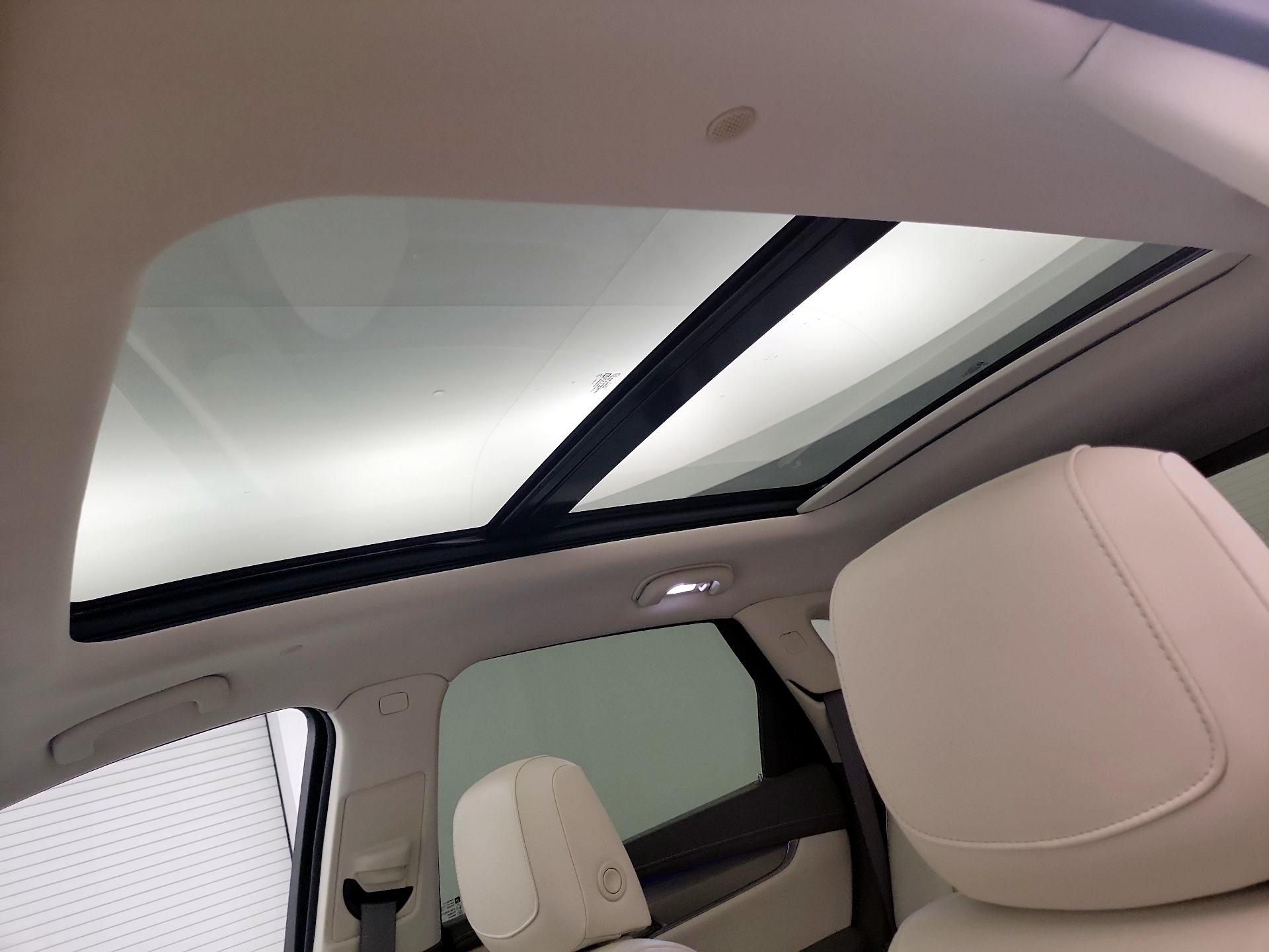 Thumbnail: 2017 Cadillac XT5 - 20