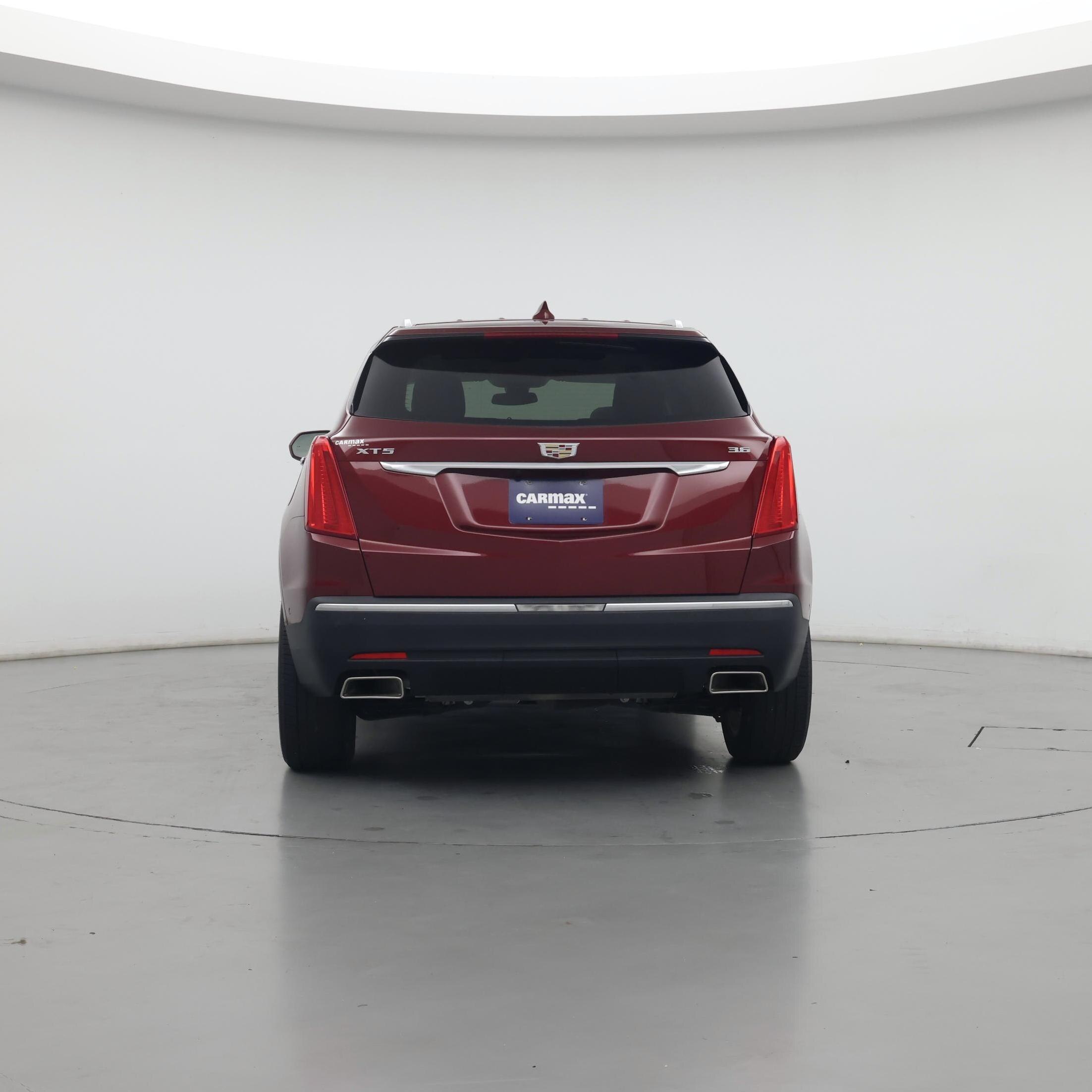 Thumbnail: 2017 Cadillac XT5 - 6