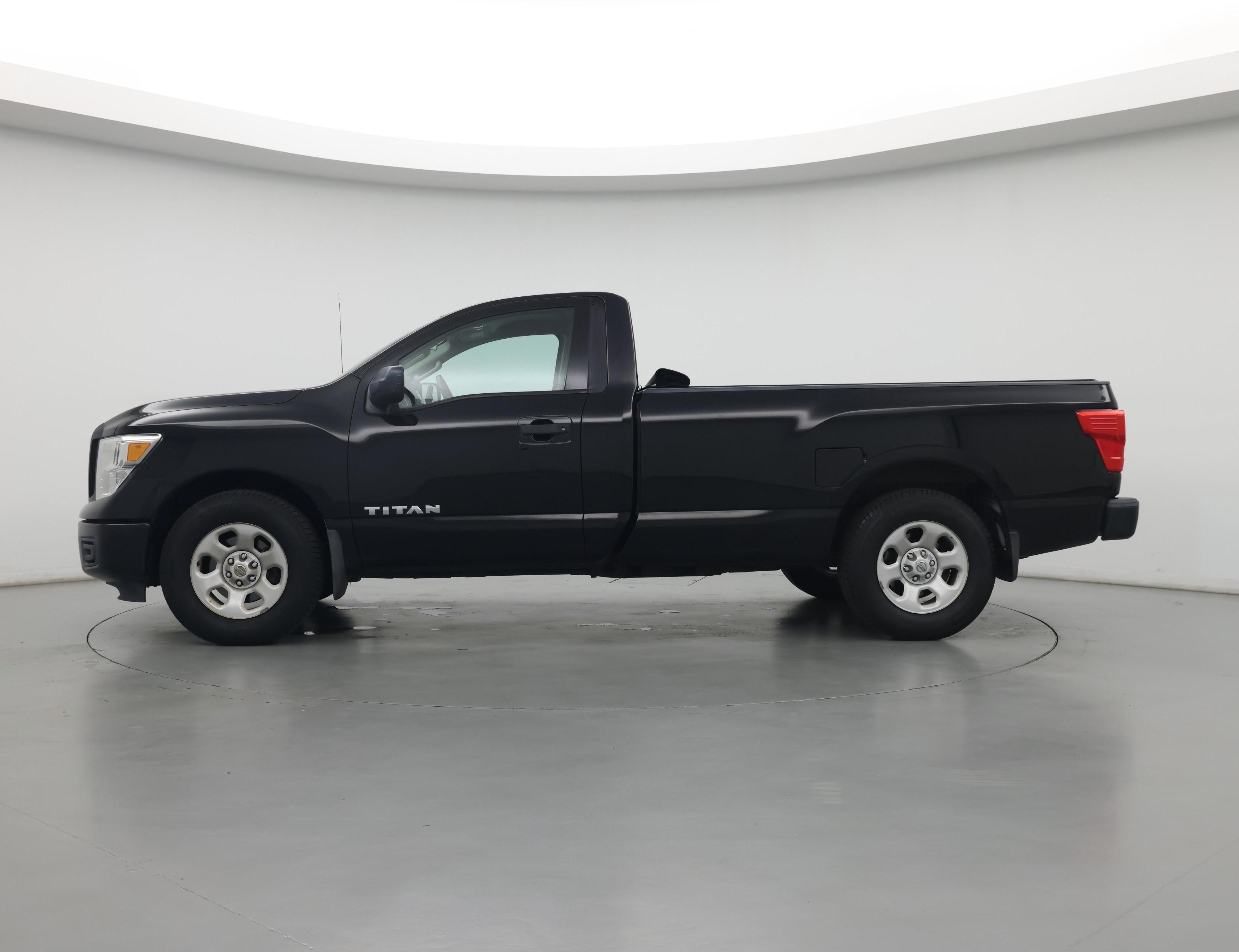 Thumbnail: 2017 Nissan Titan - 3