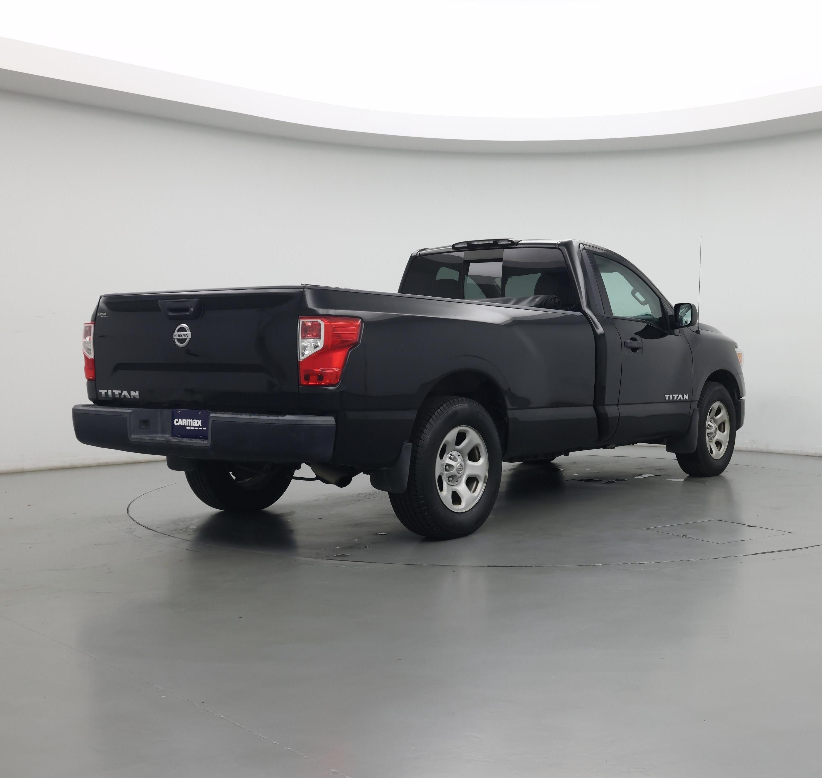 Thumbnail: 2017 Nissan Titan - 8