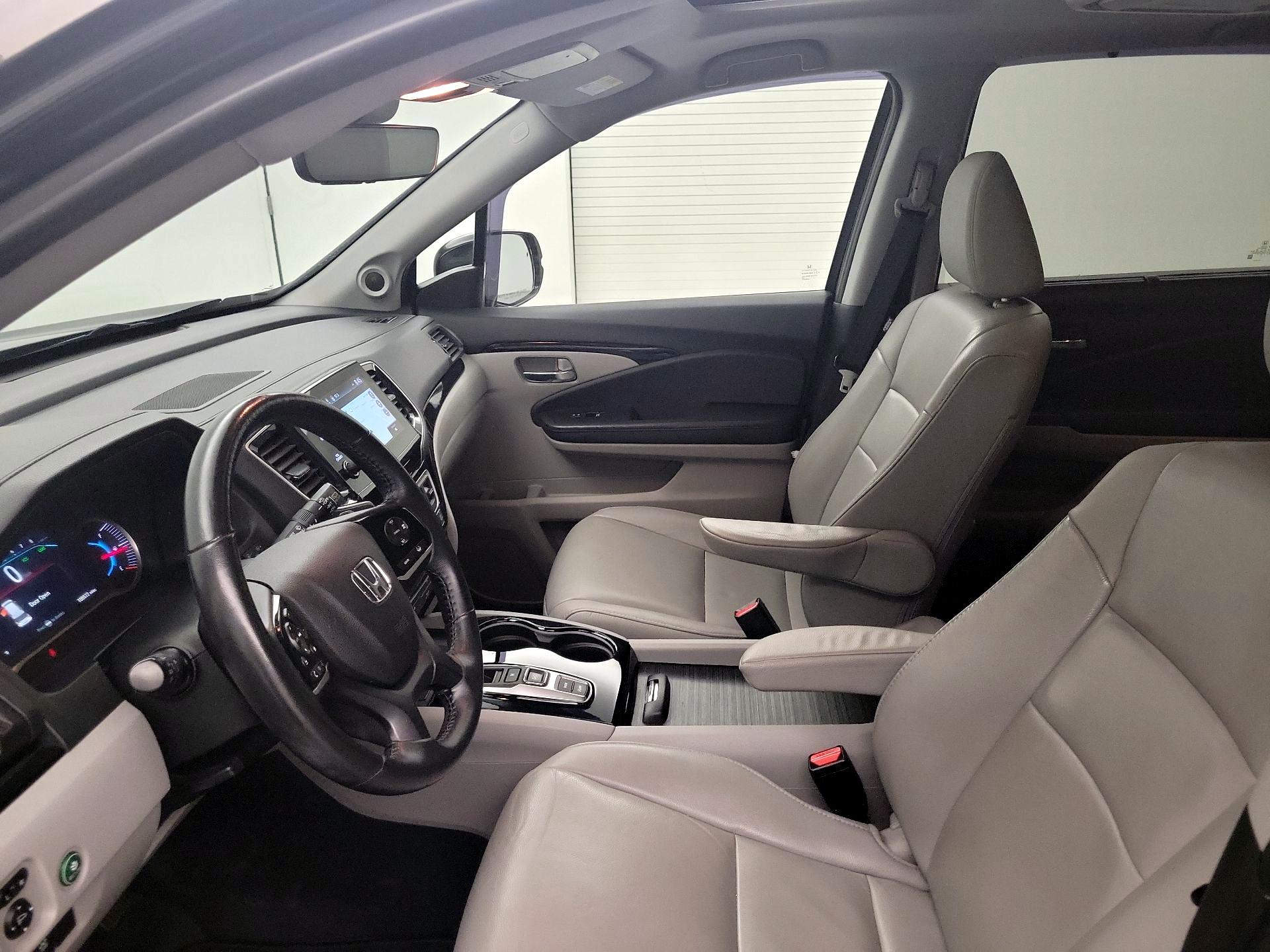 Thumbnail: 2019 Honda Pilot - 11