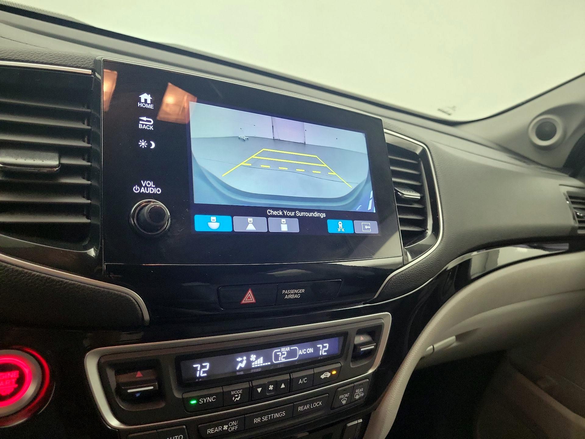 Thumbnail: 2019 Honda Pilot - 15