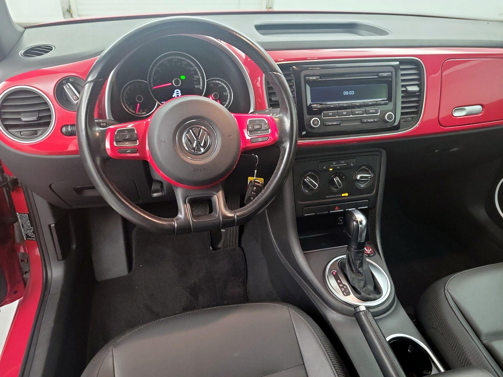 Thumbnail: 2014 Volkswagen Beetle - 10