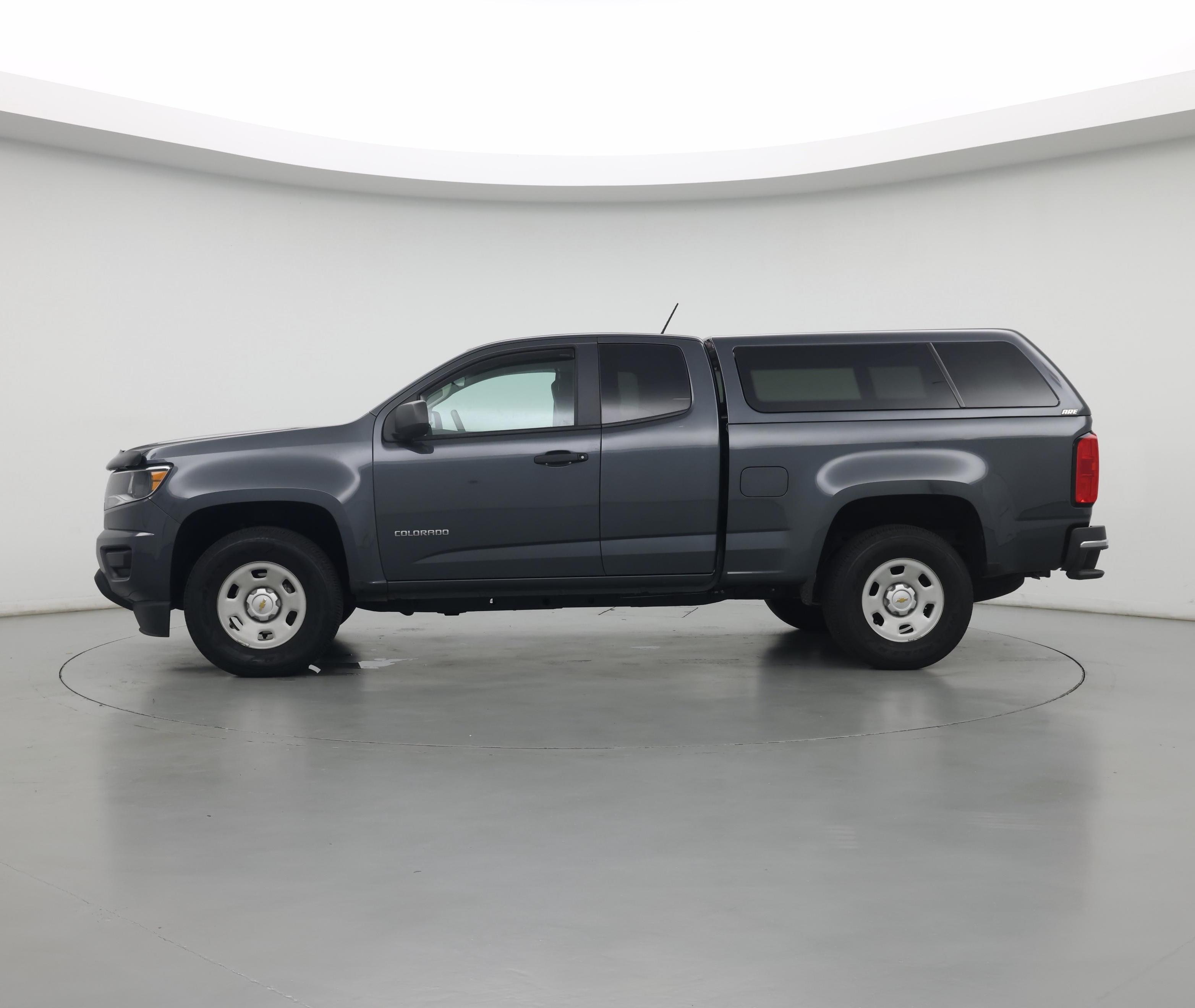 Thumbnail: 2017 Chevrolet Colorado - 3
