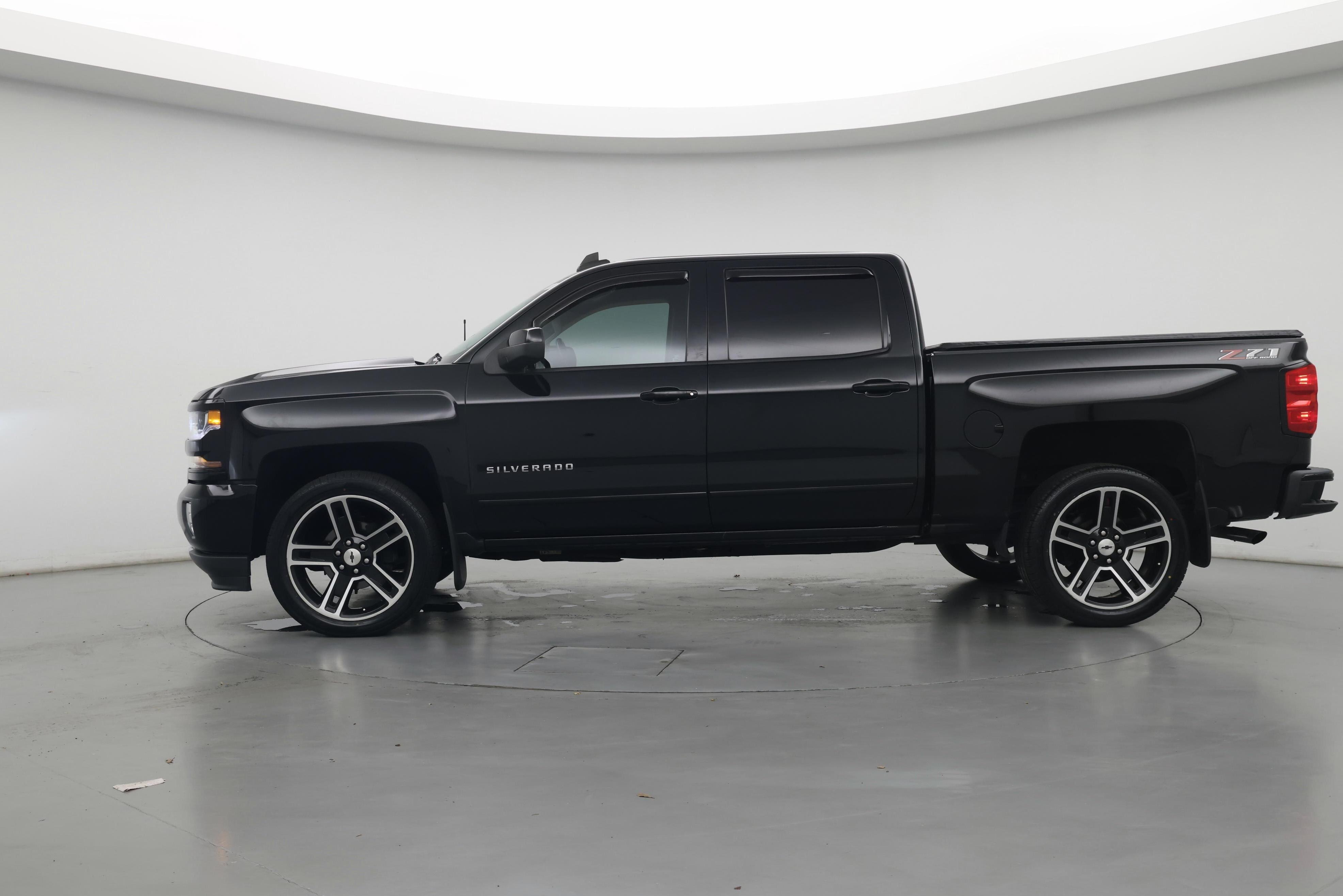 Thumbnail: 2018 Chevrolet Silverado 1500 - 3