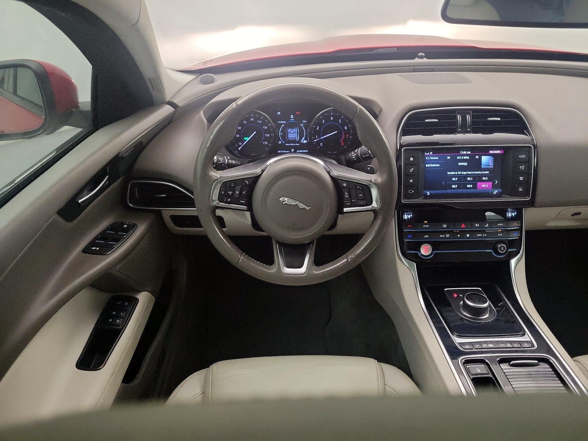Thumbnail: 2018 Jaguar XE - 10