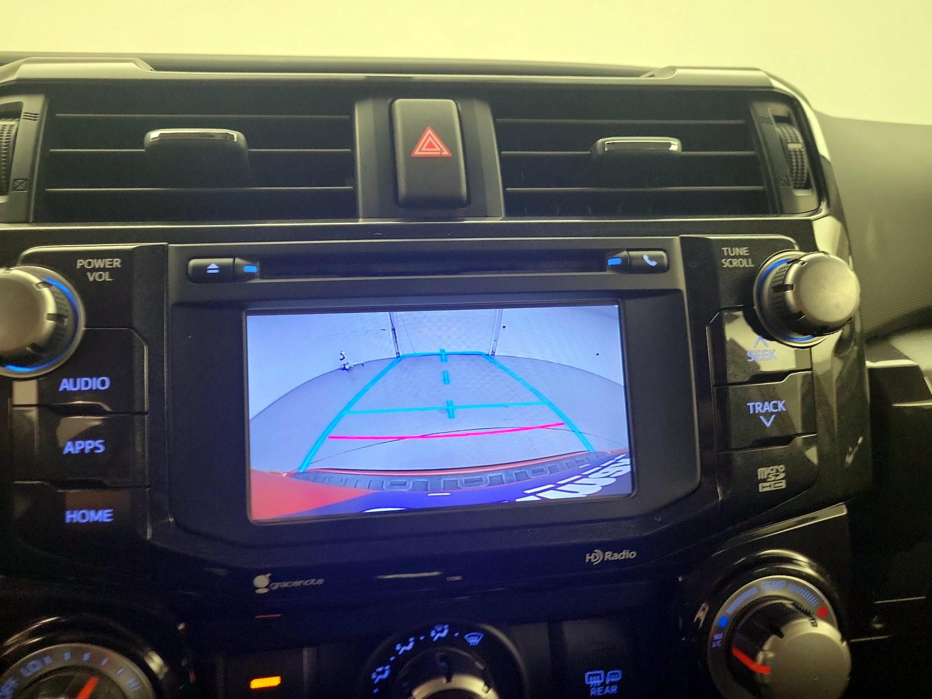 Thumbnail: 2015 Toyota 4Runner - 14