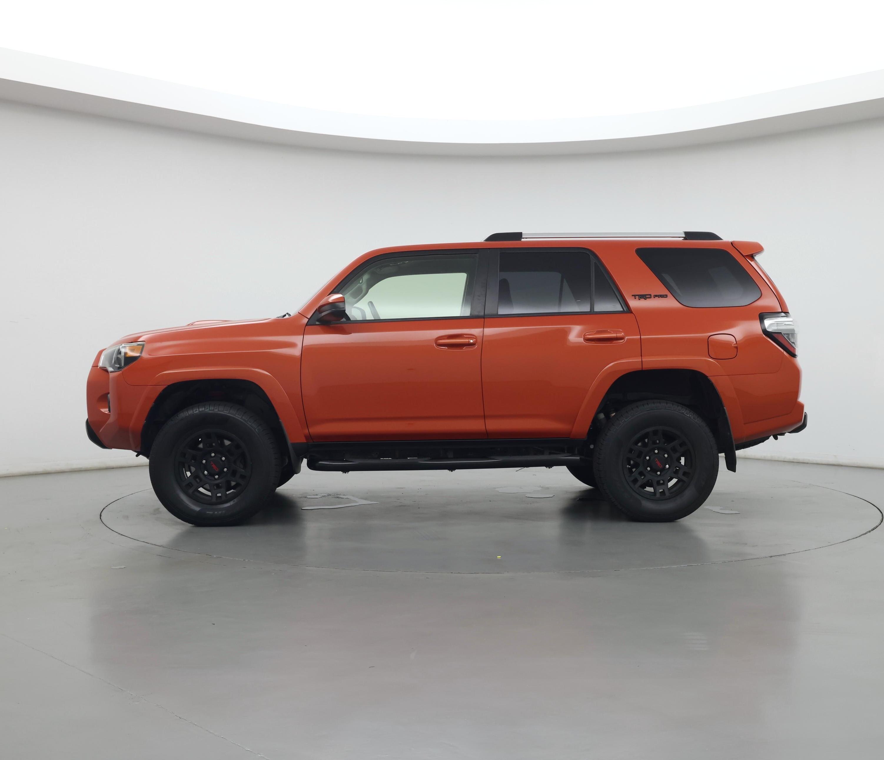 Thumbnail: 2015 Toyota 4Runner - 3