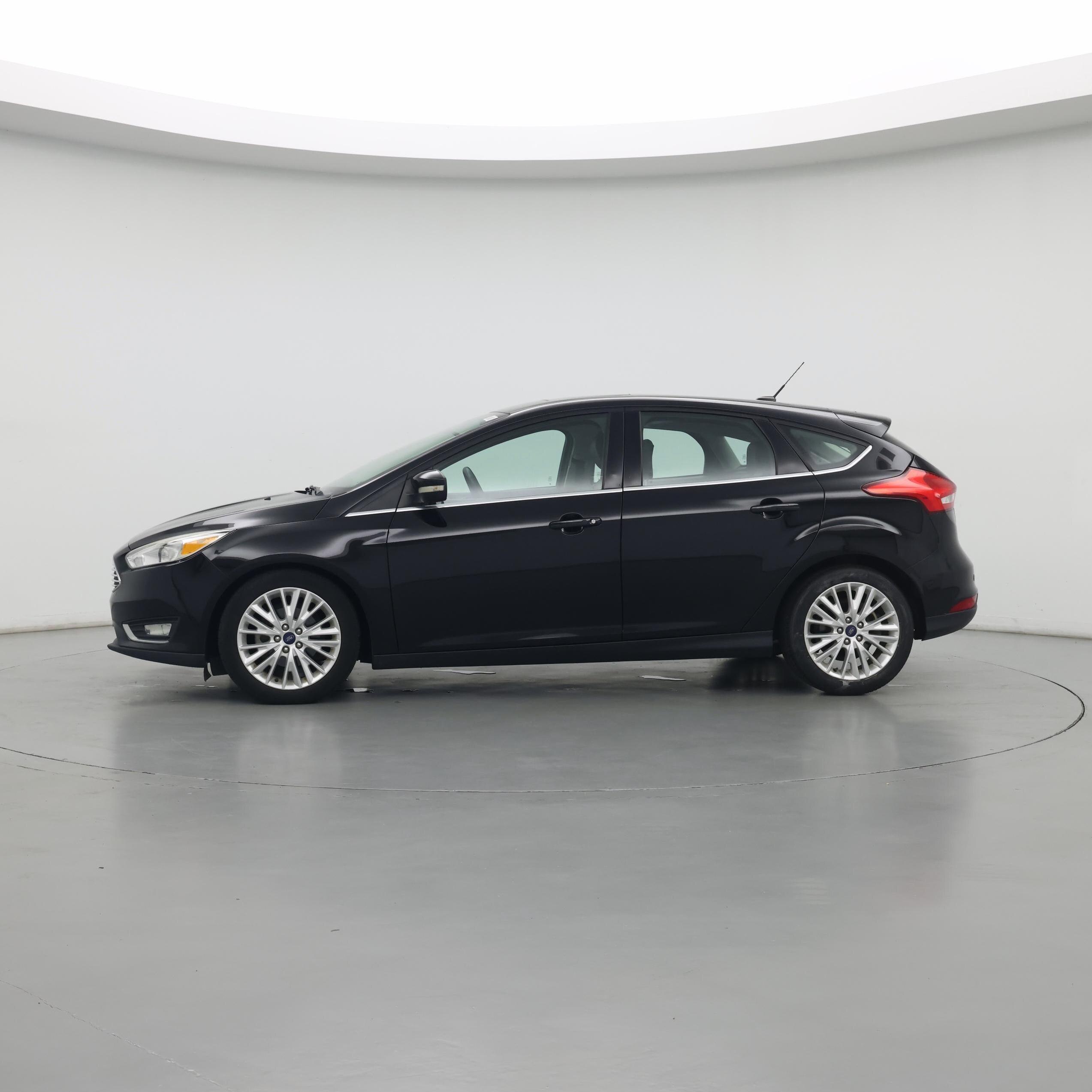 Thumbnail: 2018 Ford Focus - 3