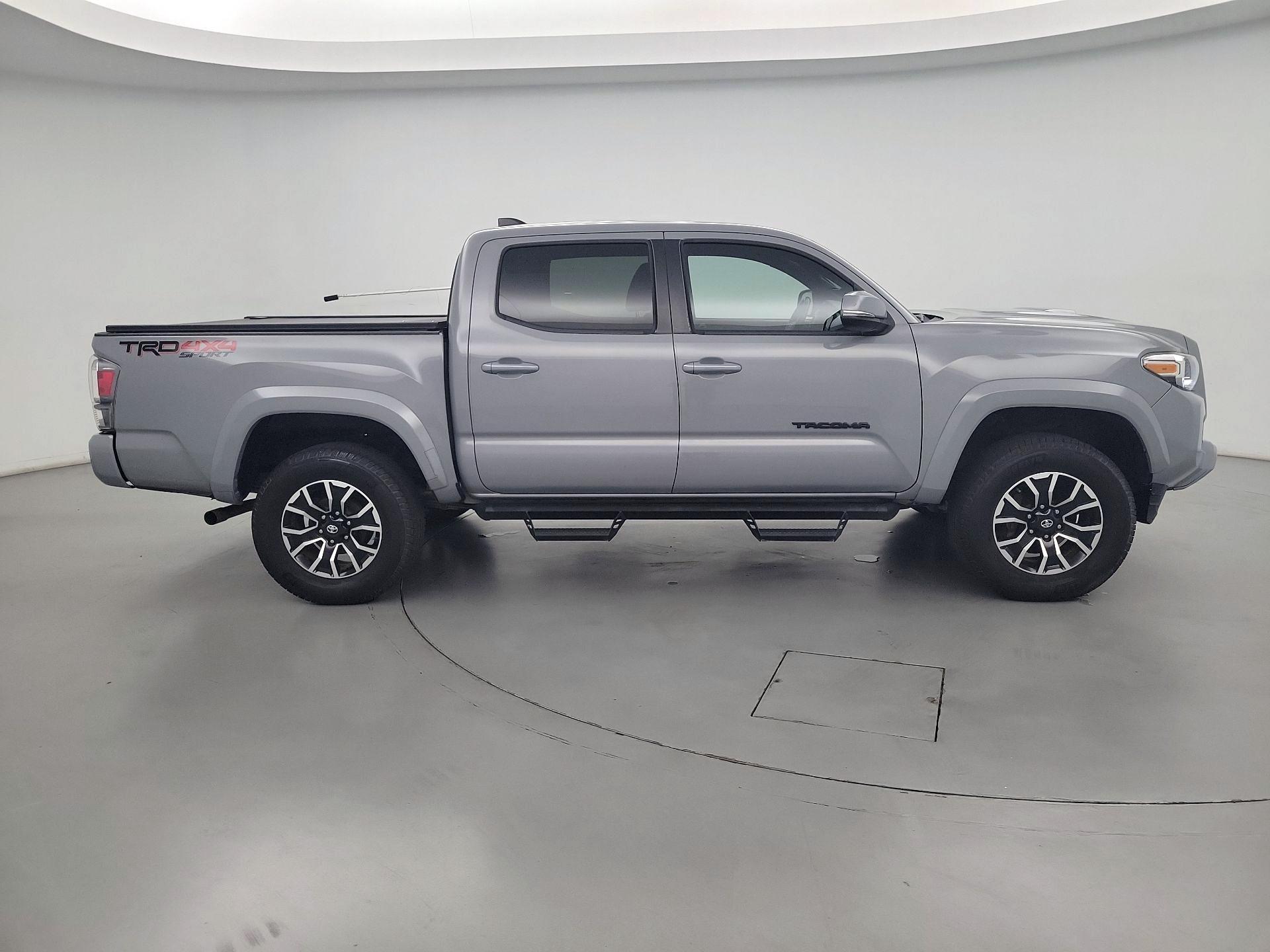 Thumbnail: 2020 Toyota Tacoma - 4